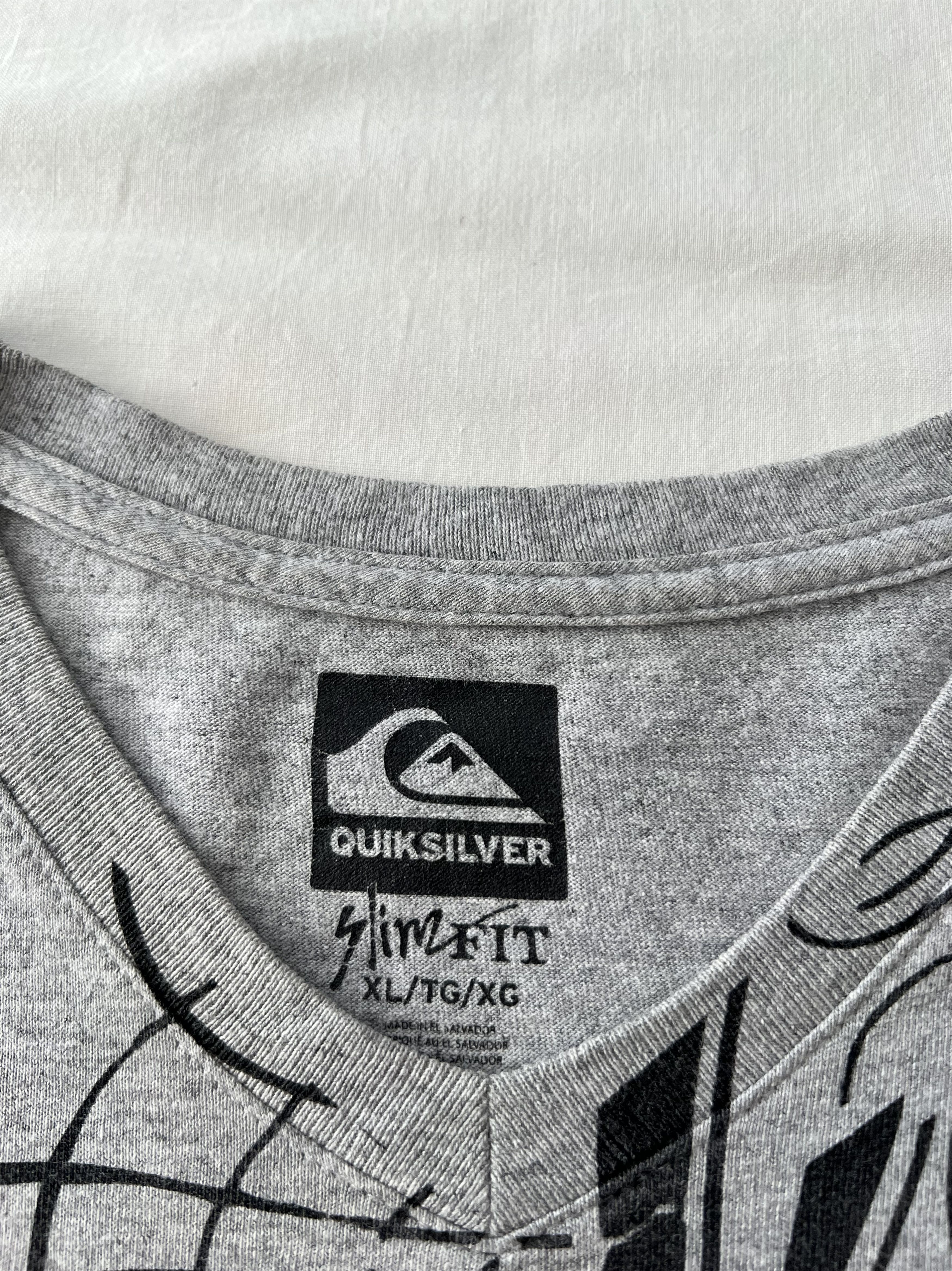 Quiksilver Vintage 2000s Quiksilver Surfing Surf Style Y2k T-shirt Size US XL / EU 56 / 4 - 10 Thumbnail