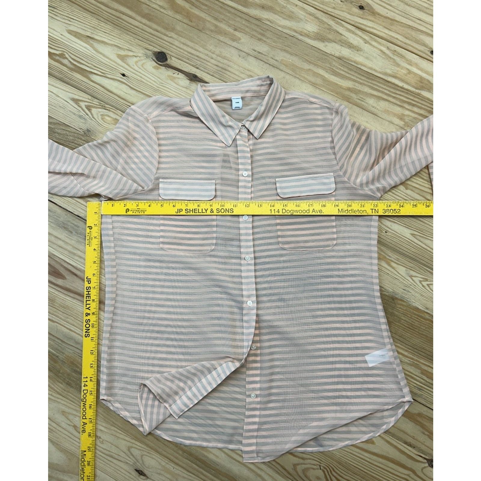Old Navy WOMEN'S OLD NAVY SHEER PEACH/GRAY SHIRT SIZE L Size L / US 10 / IT 46 - 8 Thumbnail