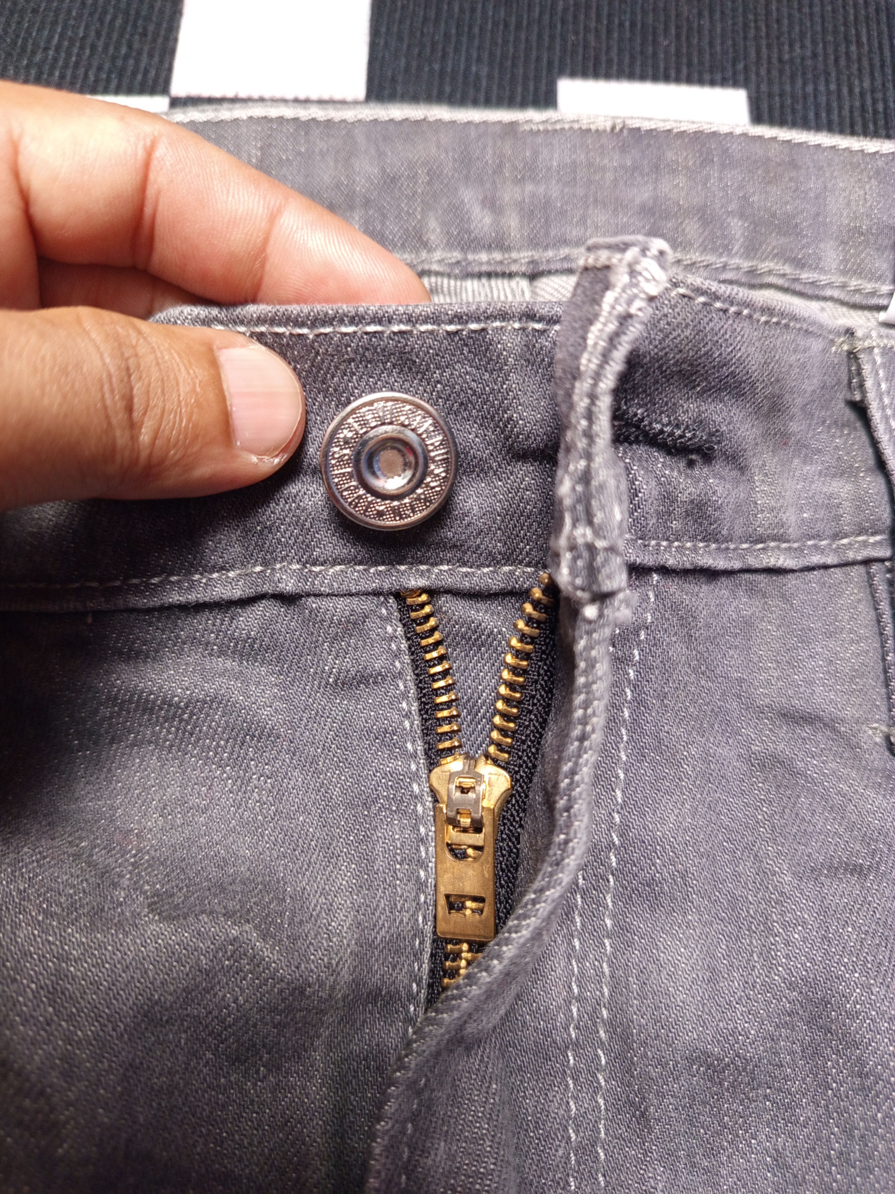 Levi's × Levi's Vintage Clothing × Vintage Vintage Levi’s 514 Slim Grey Denim Jean Size US 32 / EU 48 - 9 Thumbnail