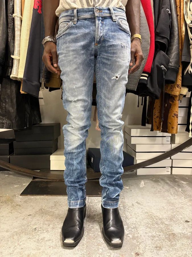 Designer × Dolce & Gabbana × Vintage 2000s Dolce & Gabbana Blue Faded Regular Denim Jeans Size US 32 / EU 48 - 2 Thumbnail