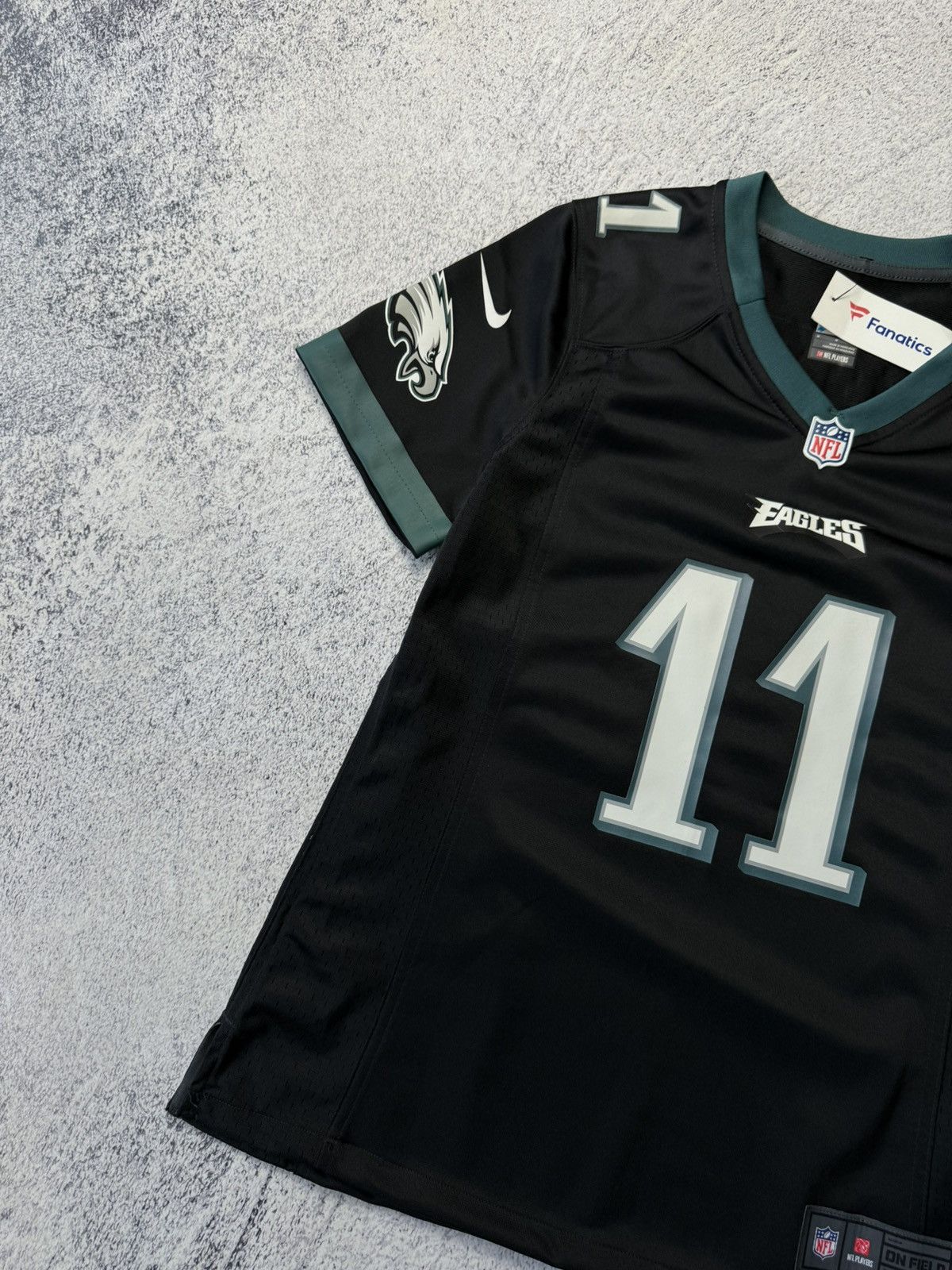 NFL Nike Eagles Carson Wentz #11 Football Jersey WOMEN MEDIUM Size M / US 6-8 / IT 42-44 - 3 Thumbnail