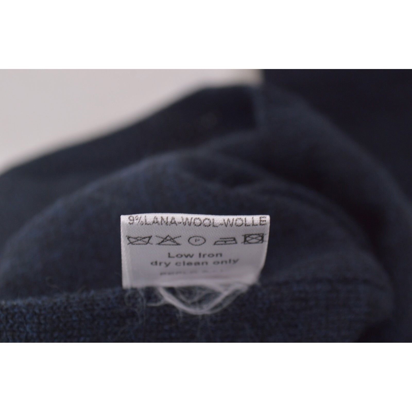 Luciano Barbera Luciano Barbera Sweater Size US XS in Blue Size US XS / EU 42 / 0 - 5 Thumbnail