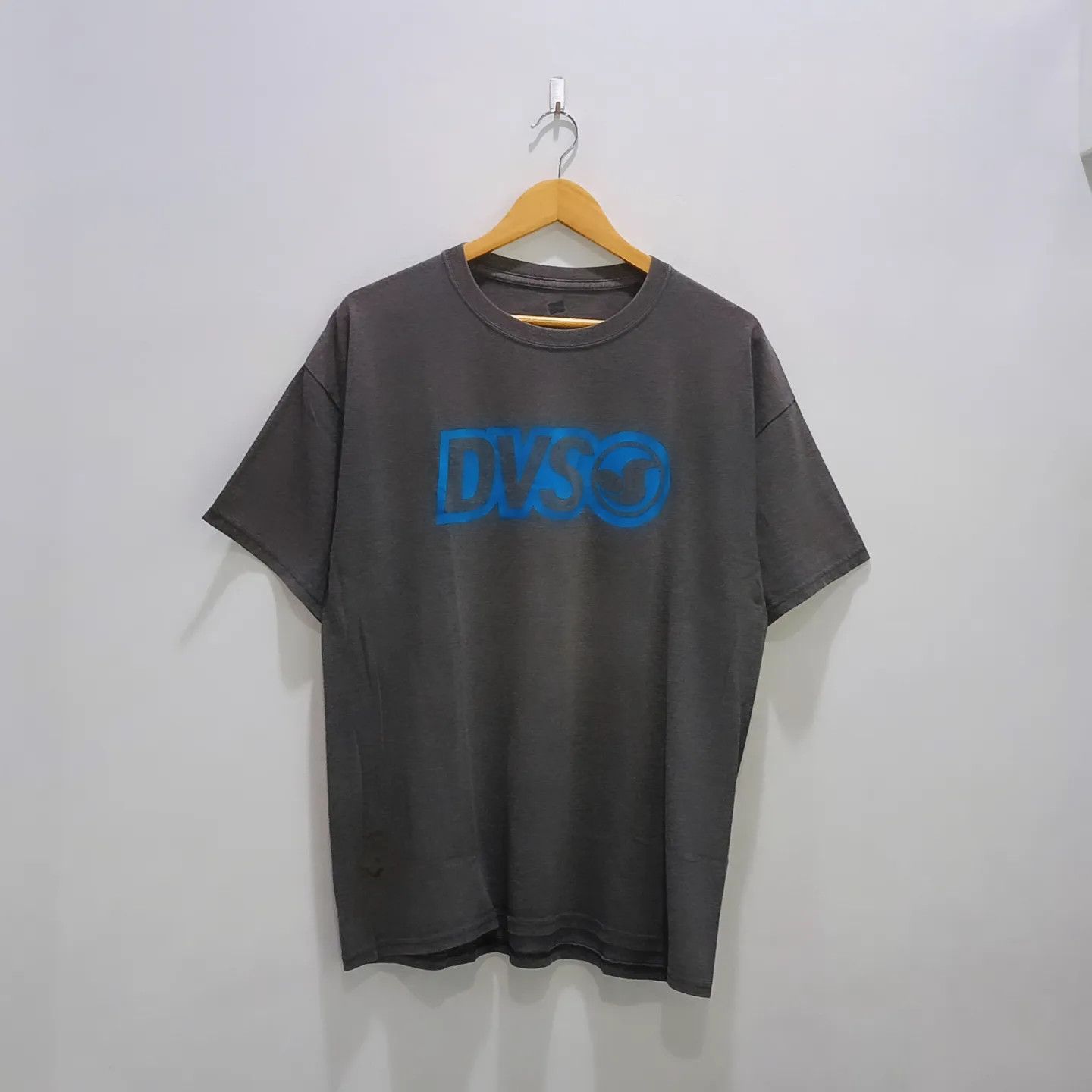 DVS TSHIRT : DVS - SKATEBOARD Size US L / EU 52-54 / 3 - 1 Thumbnail