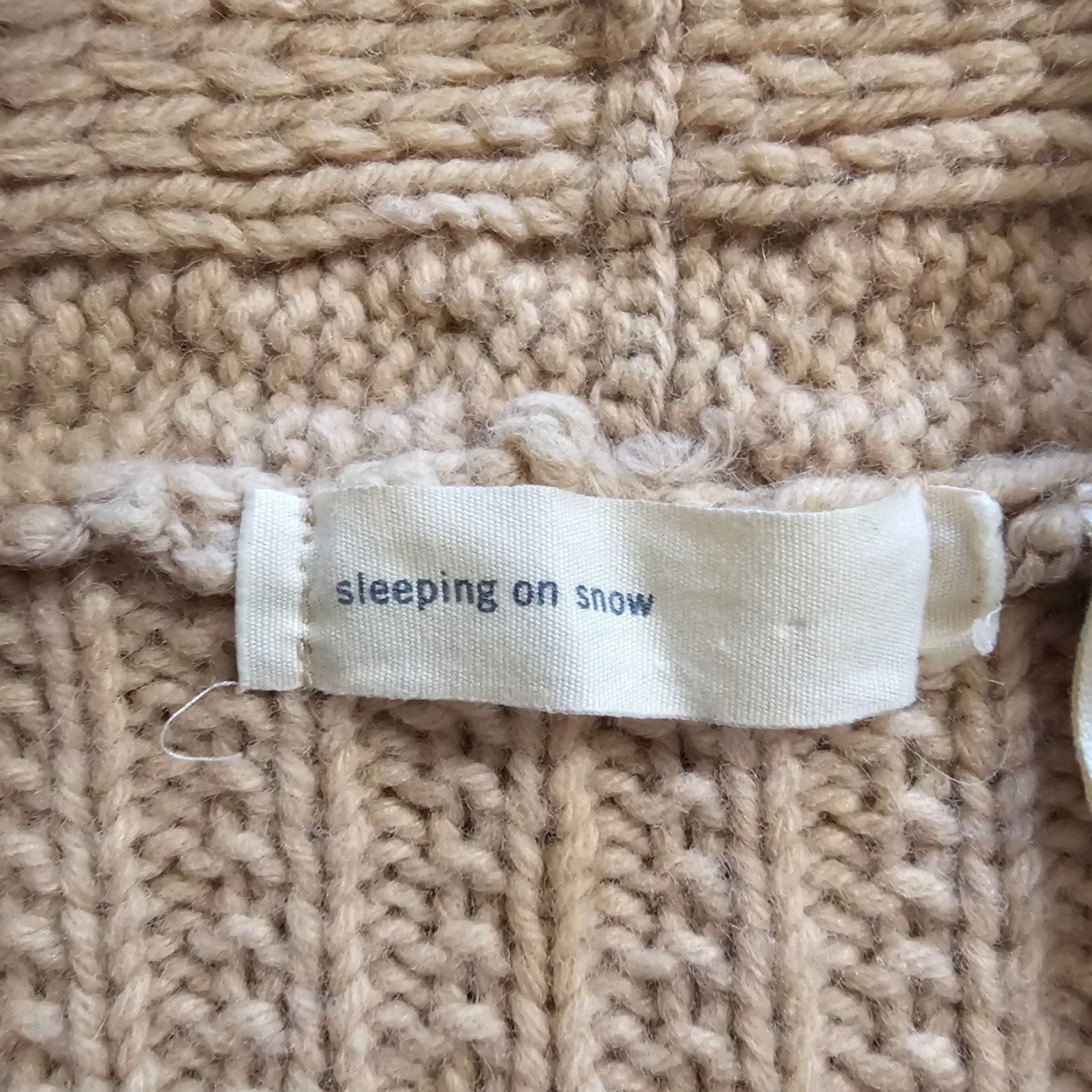 Camel Sleeping On Snow Cardigan Sweater Women Small Beige Camel Hair Blend Long Sleeve Size S / US 4 / IT 40 - 3 Thumbnail