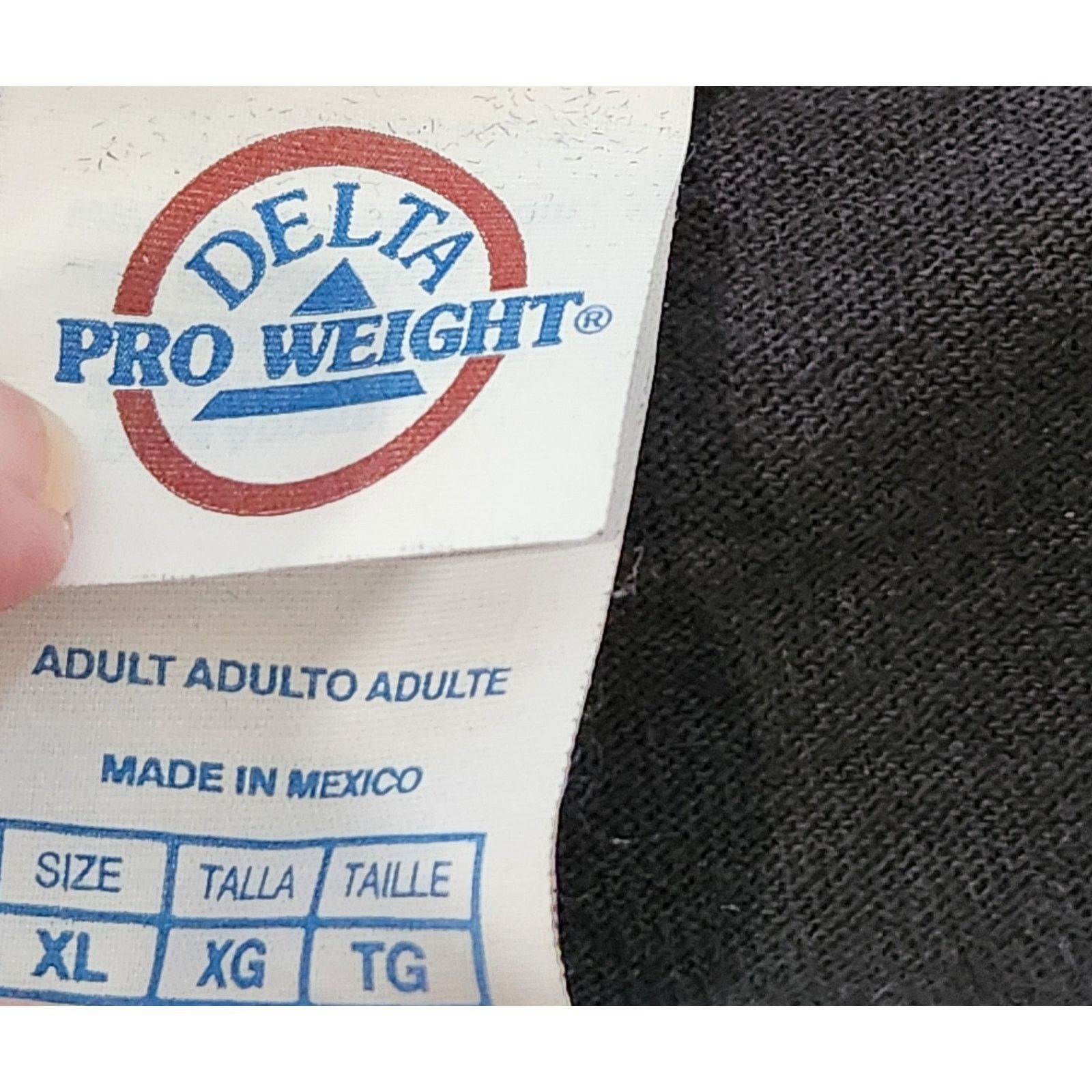 Other Delta Black Red What The Elf Is Going On? Graphic Shirt XL Size US XL / EU 56 / 4 - 3 Thumbnail