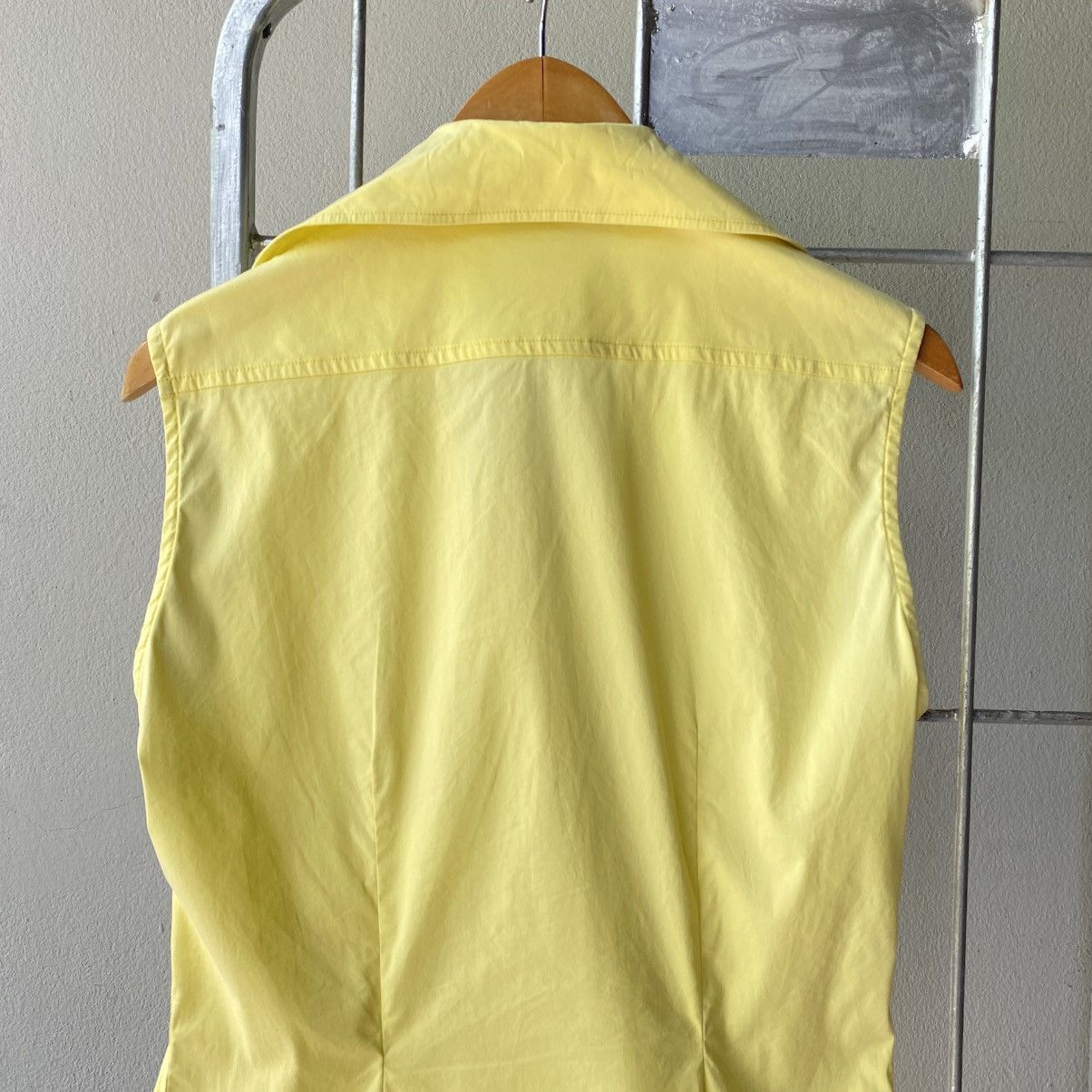 Yves Saint Laurent Yves Saint Laurent Yellow Sleeveless Tie-Front Blouse Size S / US 4 / IT 40 - 11 Thumbnail