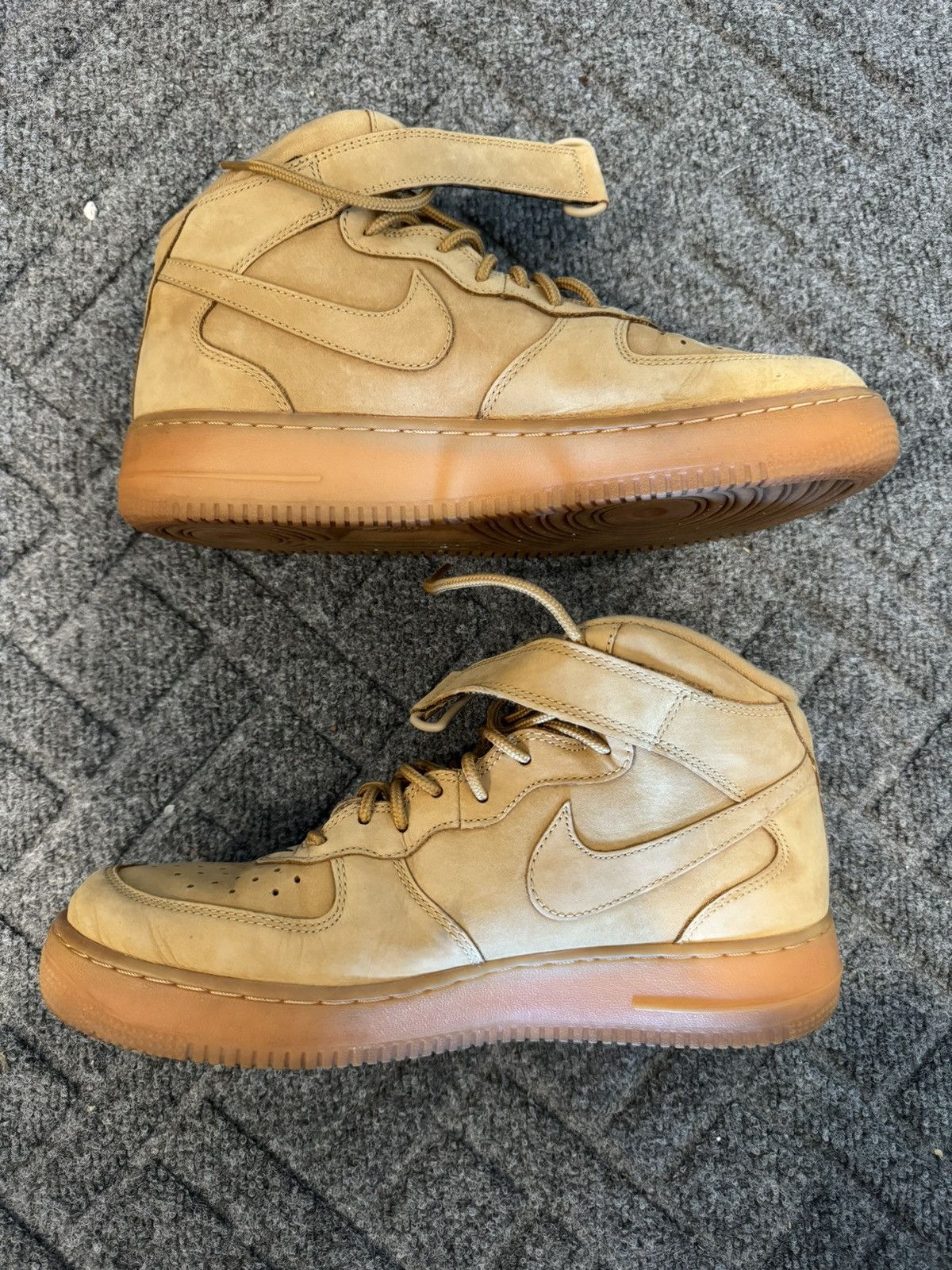 Nike Air Force 1 Mid Flax