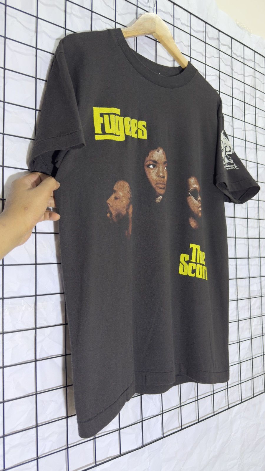 Rap Tees Bootleg new fugees rap tee shirt Size US L / EU 52-54 / 3 - 8 Thumbnail