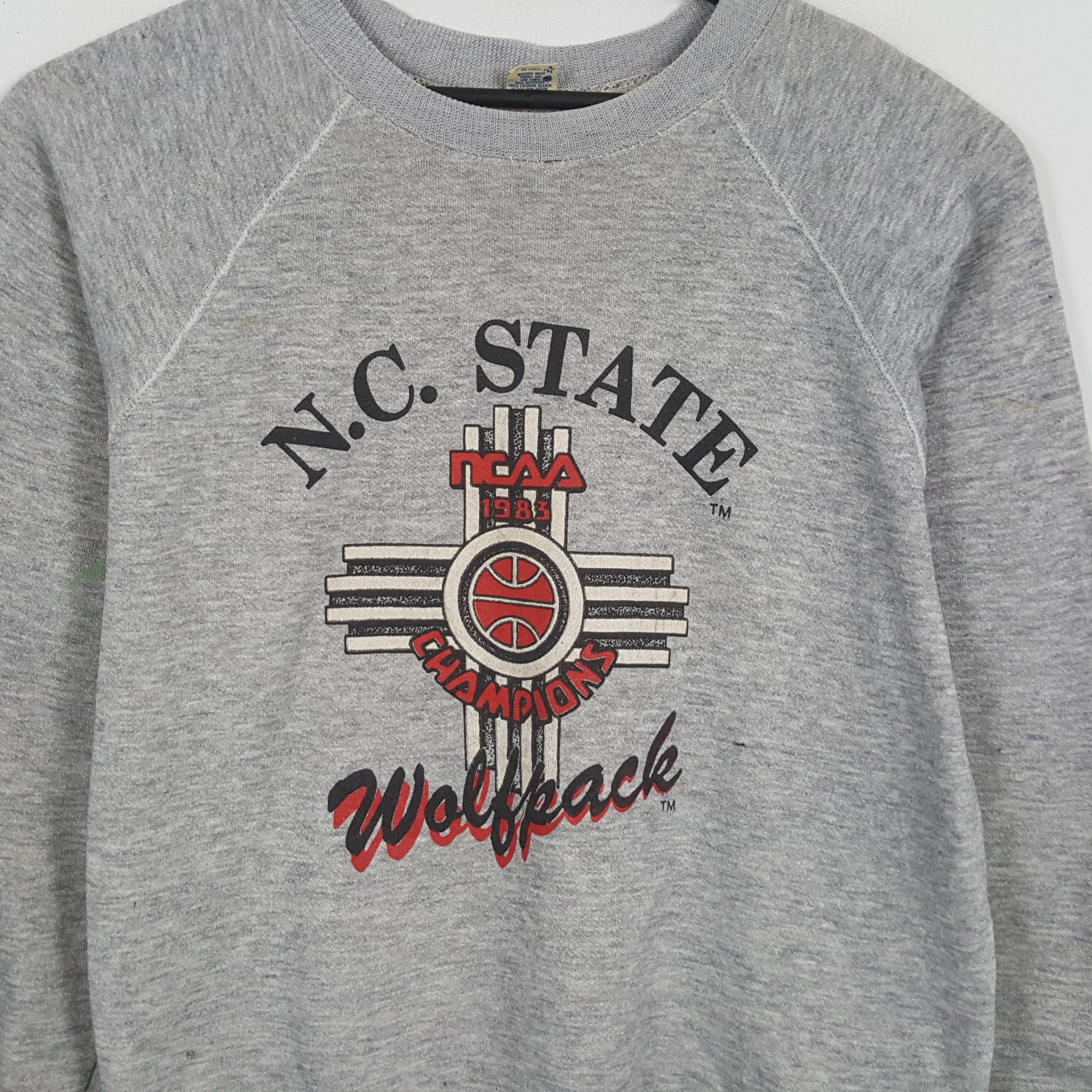 Vintage N.C STATE WOLFPACKS Champions Vintage Sweasthirt Size US M / EU 48-50 / 2 - 2 Thumbnail
