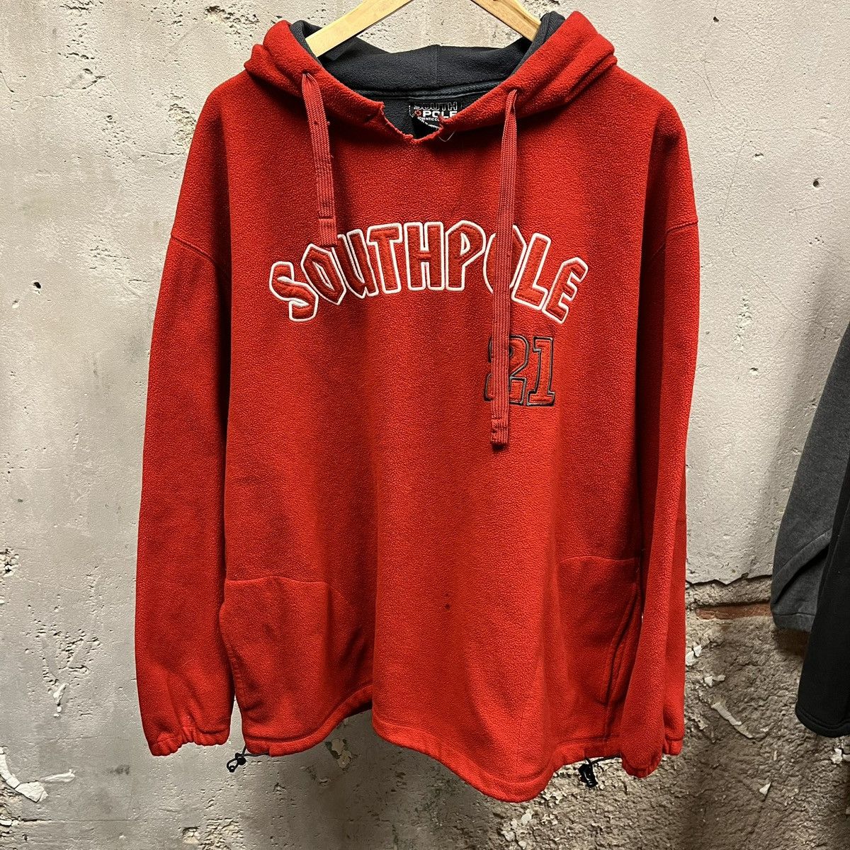 Southpole × Vintage Southpole Vintage Y2K Red Fleece Logo Oversized Hoodie XL Size US XL / EU 56 / 4 - 1 Thumbnail