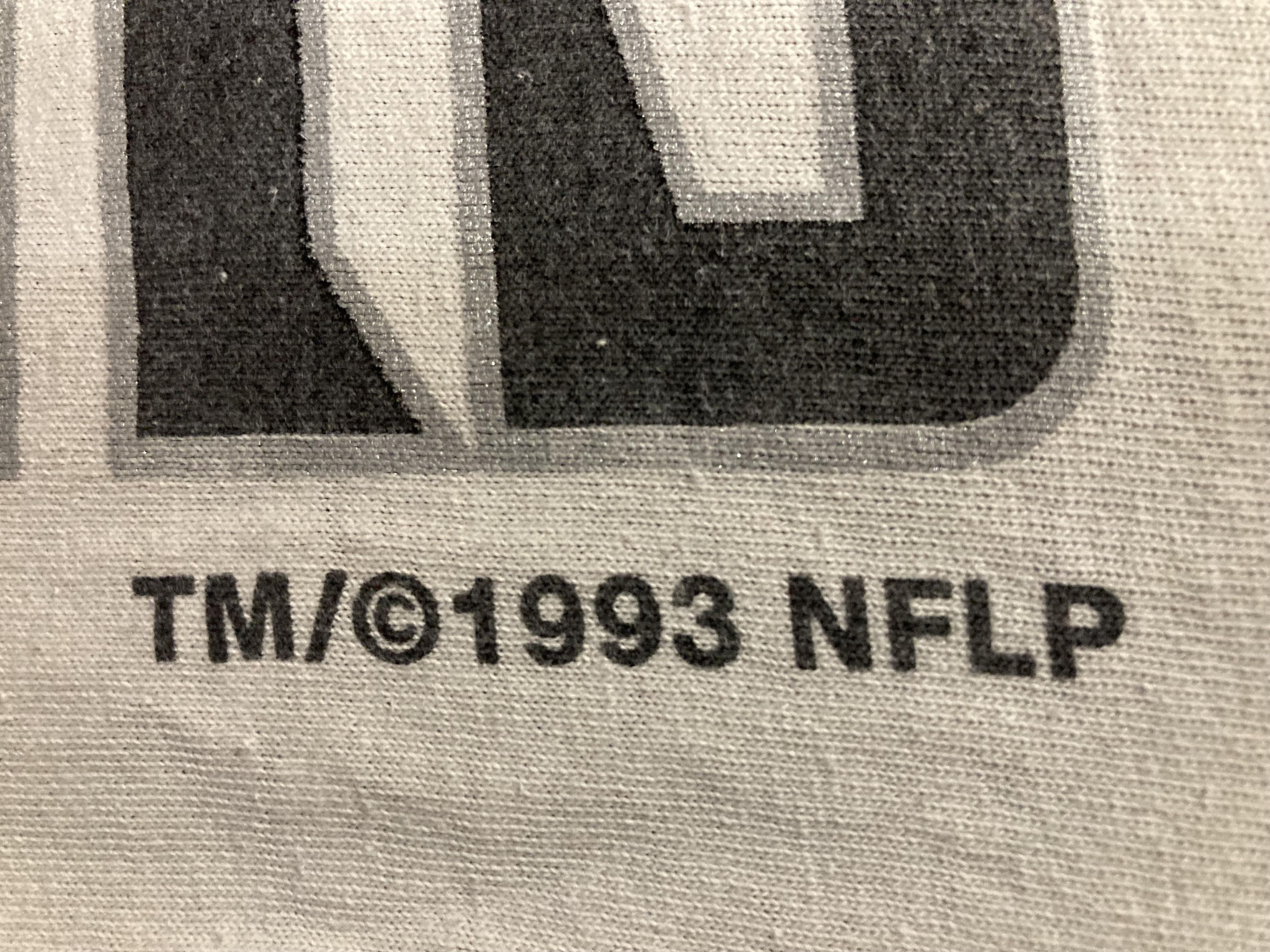 Logo 7 Vintage 1993 Los Angeles Raiders NFL Graphic T-Shirt Size US XL / EU 56 / 4 - 7 Thumbnail