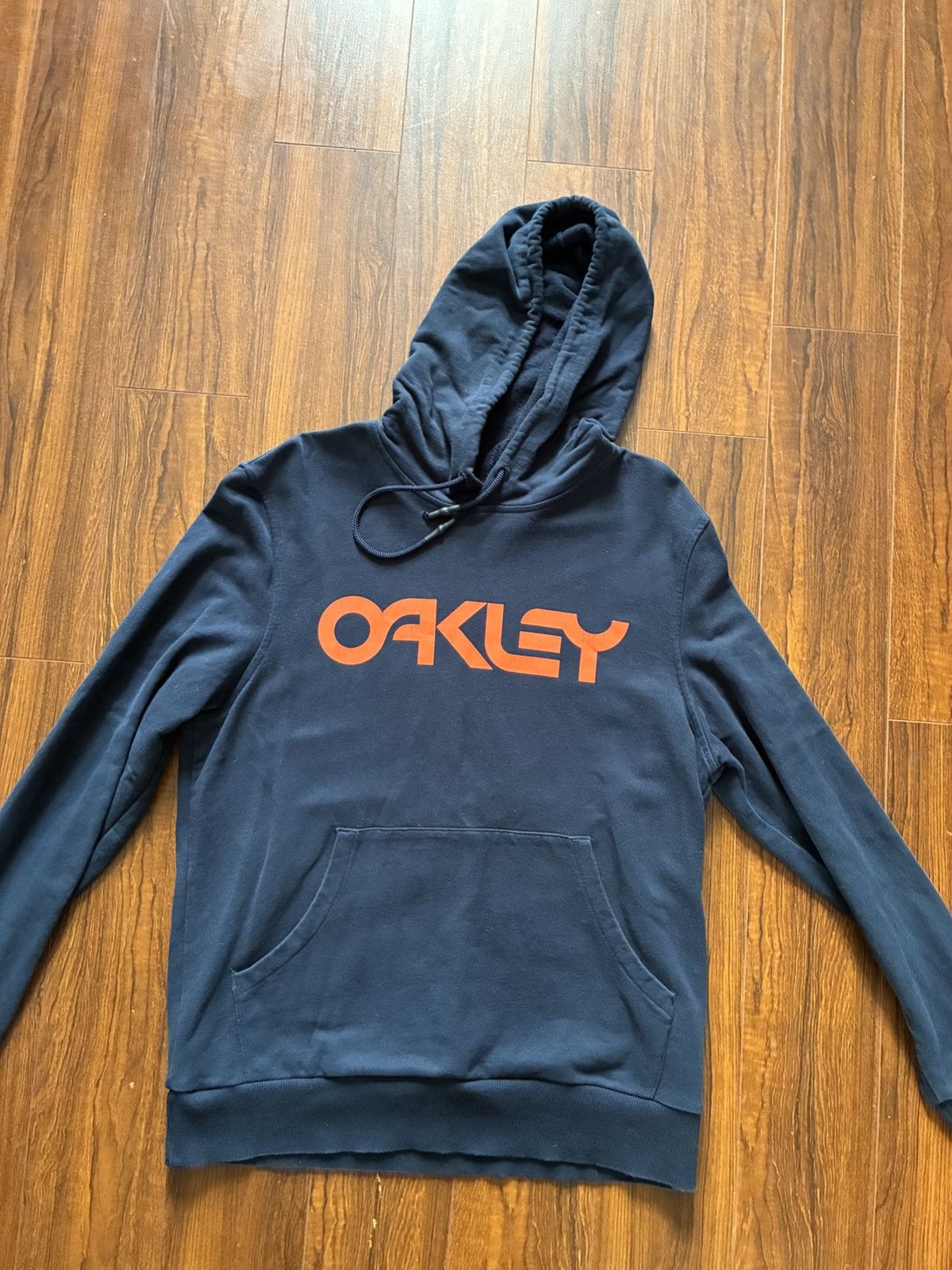 Oakley Oakley Logo Pullover Hoodie Black/Orange. Size M Size US M / EU 48-50 / 2 - 1 Thumbnail