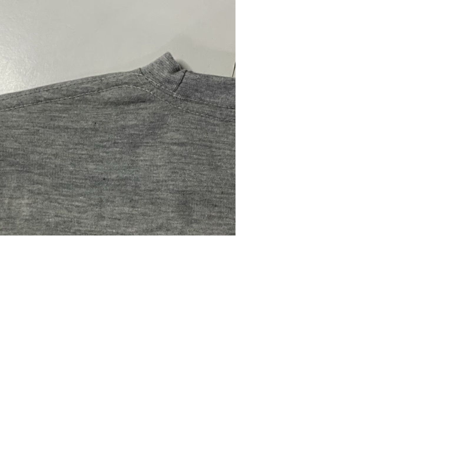 Nike **Nike Tee T-Shirt Gray Small Adult Regular Fit** User: **Gray Small Adult Regular Fit Nike Tee T-Shirt** Size US S / EU 44-46 / 1 - 11 Thumbnail