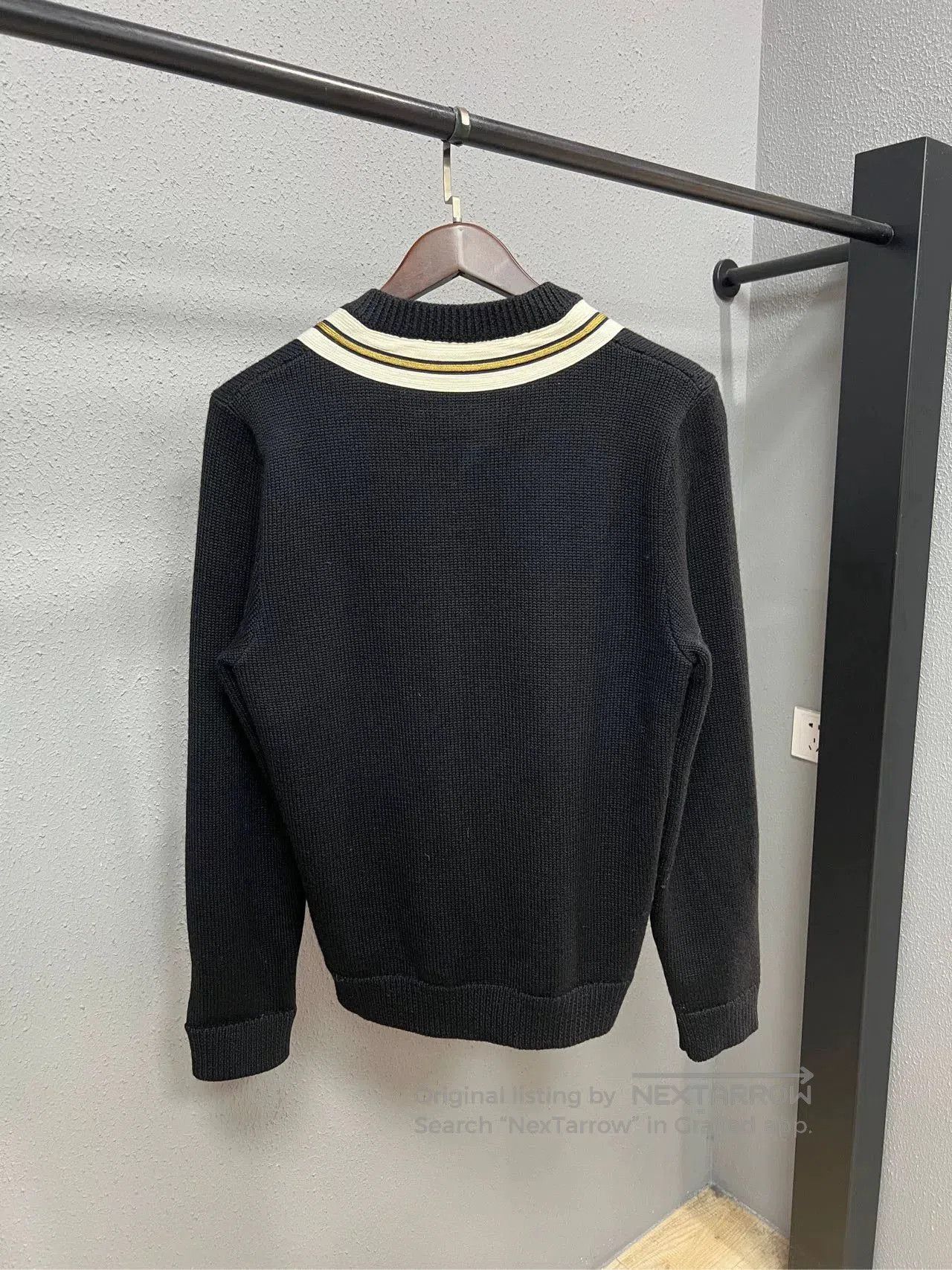 Gucci gucci black sweater with bee motif. Size S / US 4 / IT 40 - 2 Thumbnail