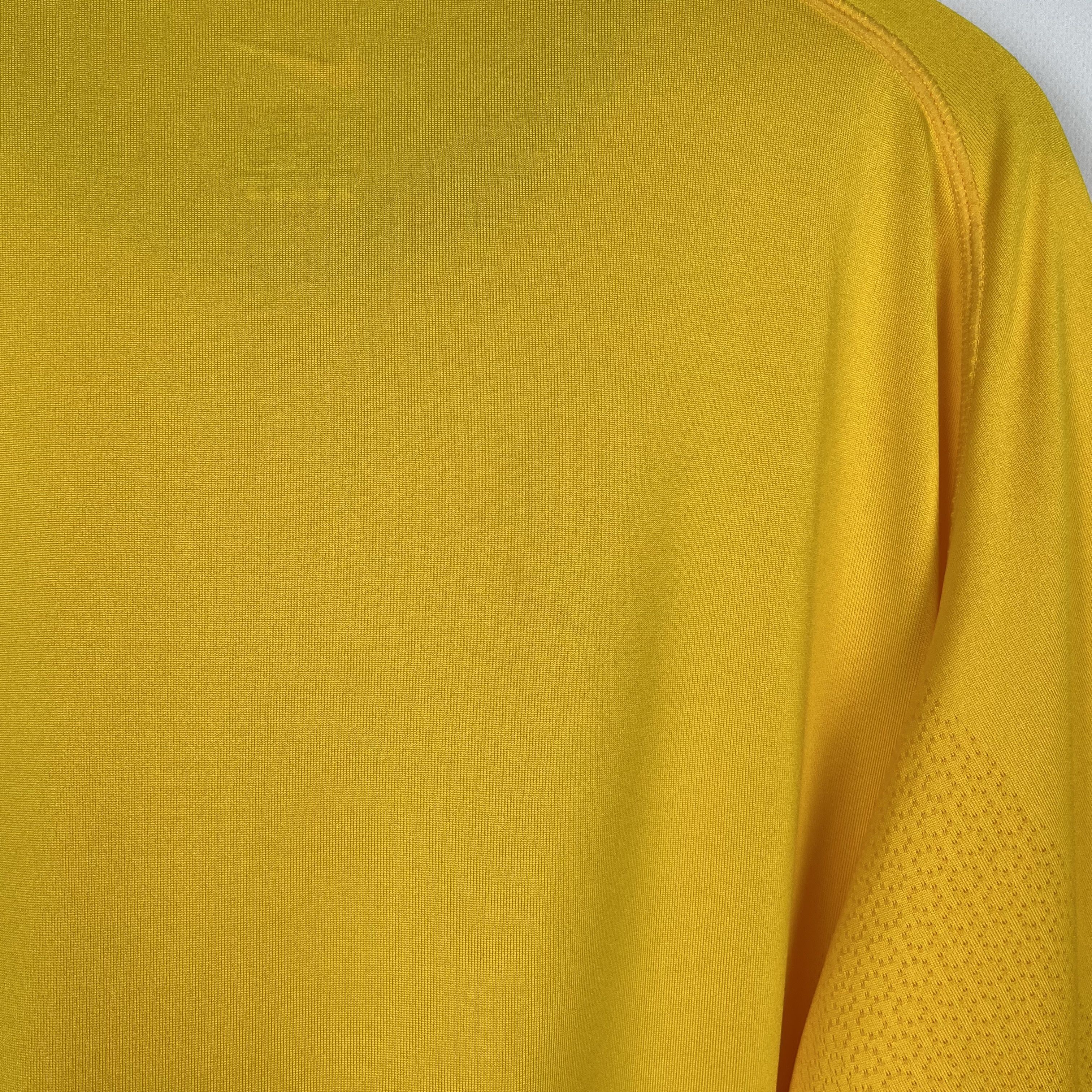 Nike Vintage Nike Brazil Home Soccer Jersey Shirt 2000/2002 Size US XL / EU 56 / 4 - 20 Thumbnail