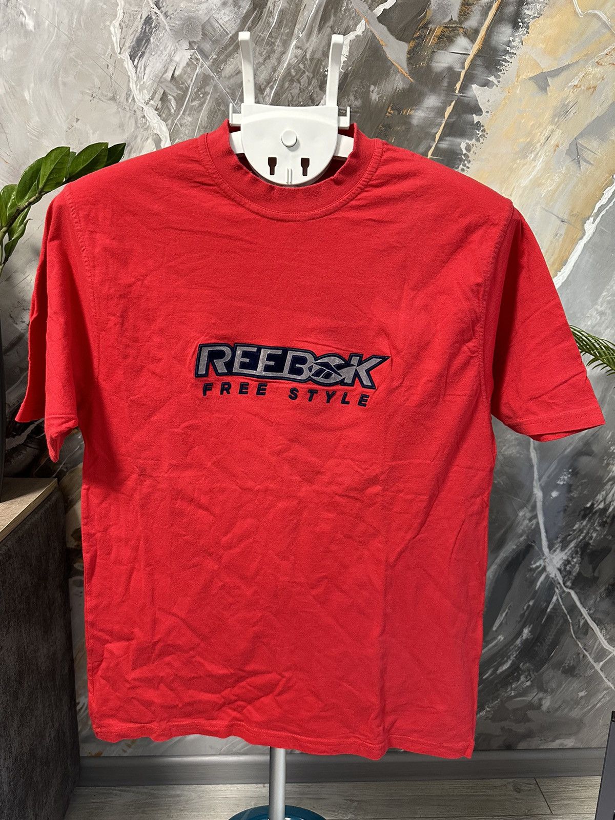 Reebok Vintage Reebok Big Logo Free Style T-Shirt Size US L / EU 52-54 / 3 - 1 Thumbnail