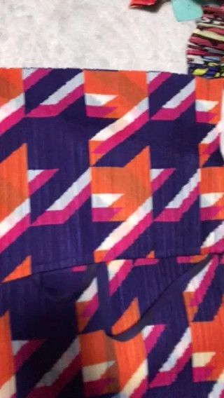 Issey Miyake size:4 Yellow and purple pleated short-sleeve