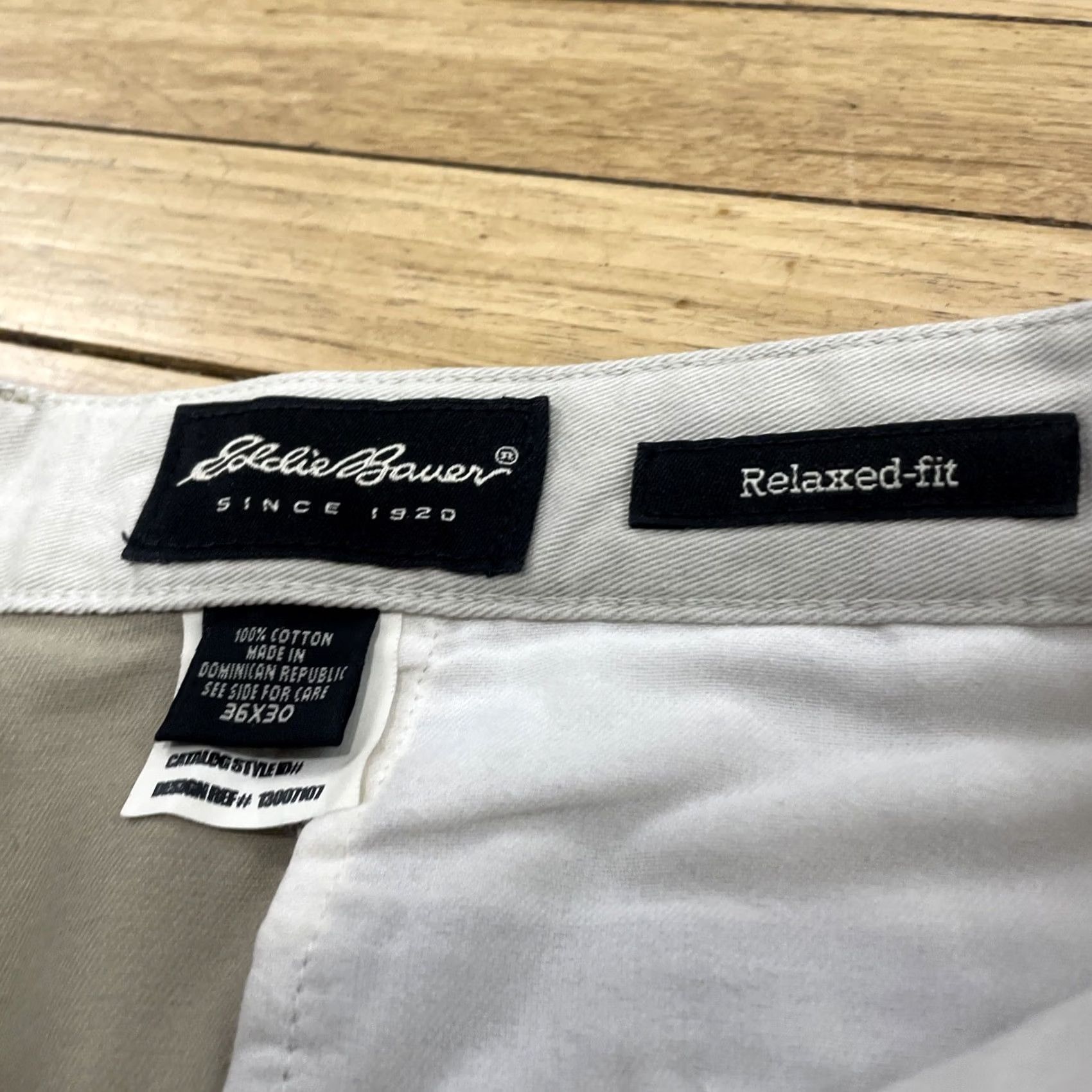 Eddie Bauer VINTAGE Eddie Bauer Pleated Pants Men 36x30 Khaki Relaxed 90s y2k Streetwear Size US 36 / EU 52 - 6 Thumbnail