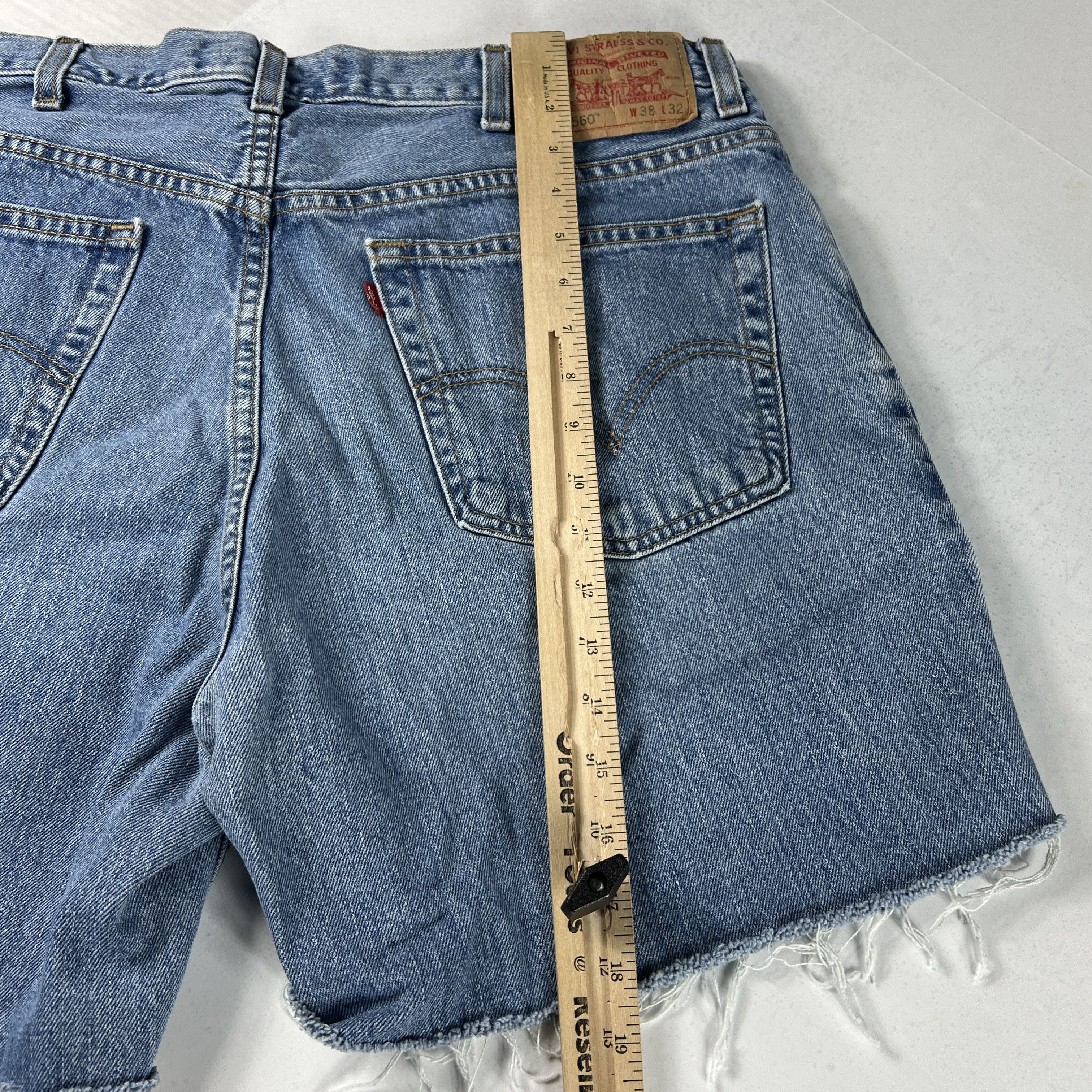Levi's Y2K Levi's Jeans Shorts 560 Loose Cut Off Cotton Denim Jorts Size US 38 / EU 54 - 13 Thumbnail