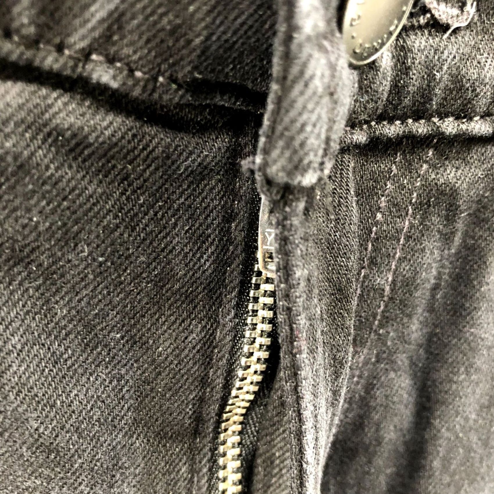 Everlane VINTAGE? No. Everlane Original Cheeky Jean Womens 24 Crop Black Organic Cotton High Rise Denim 5-Pocket Regular Womens Jeans 24 Black Cropped Slim? Size 42" / US 20 - 5 Thumbnail