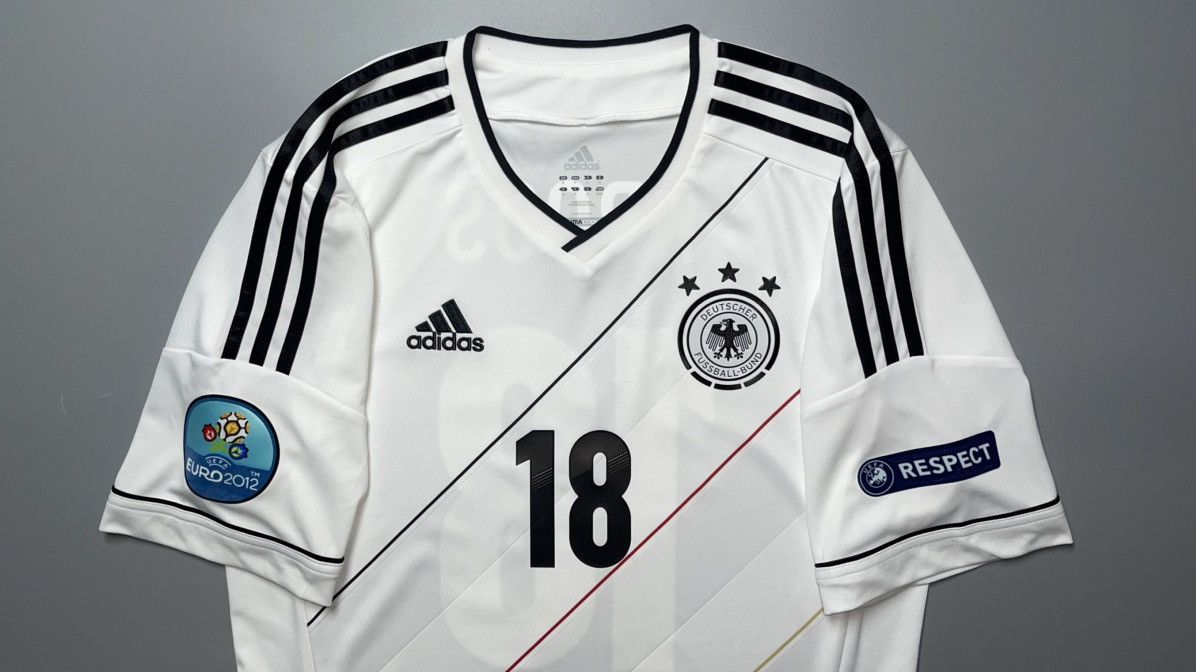 Adidas GERMANY ADIDAD 2012 EURO FOOTBALL HOME JERSEY #18 KROOS Size US M / EU 48-50 / 2 - 3 Thumbnail