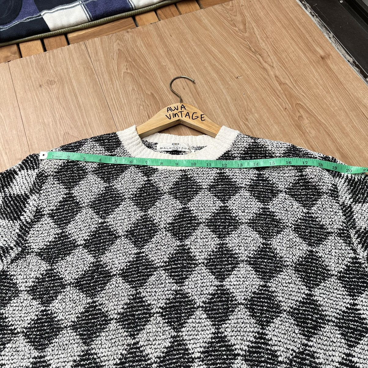 Balenciaga × Vintage Balenciagaa Paris Vintage Knitwear Big Logo Argyle Patern Size L / US 10 / IT 46 - 10 Thumbnail