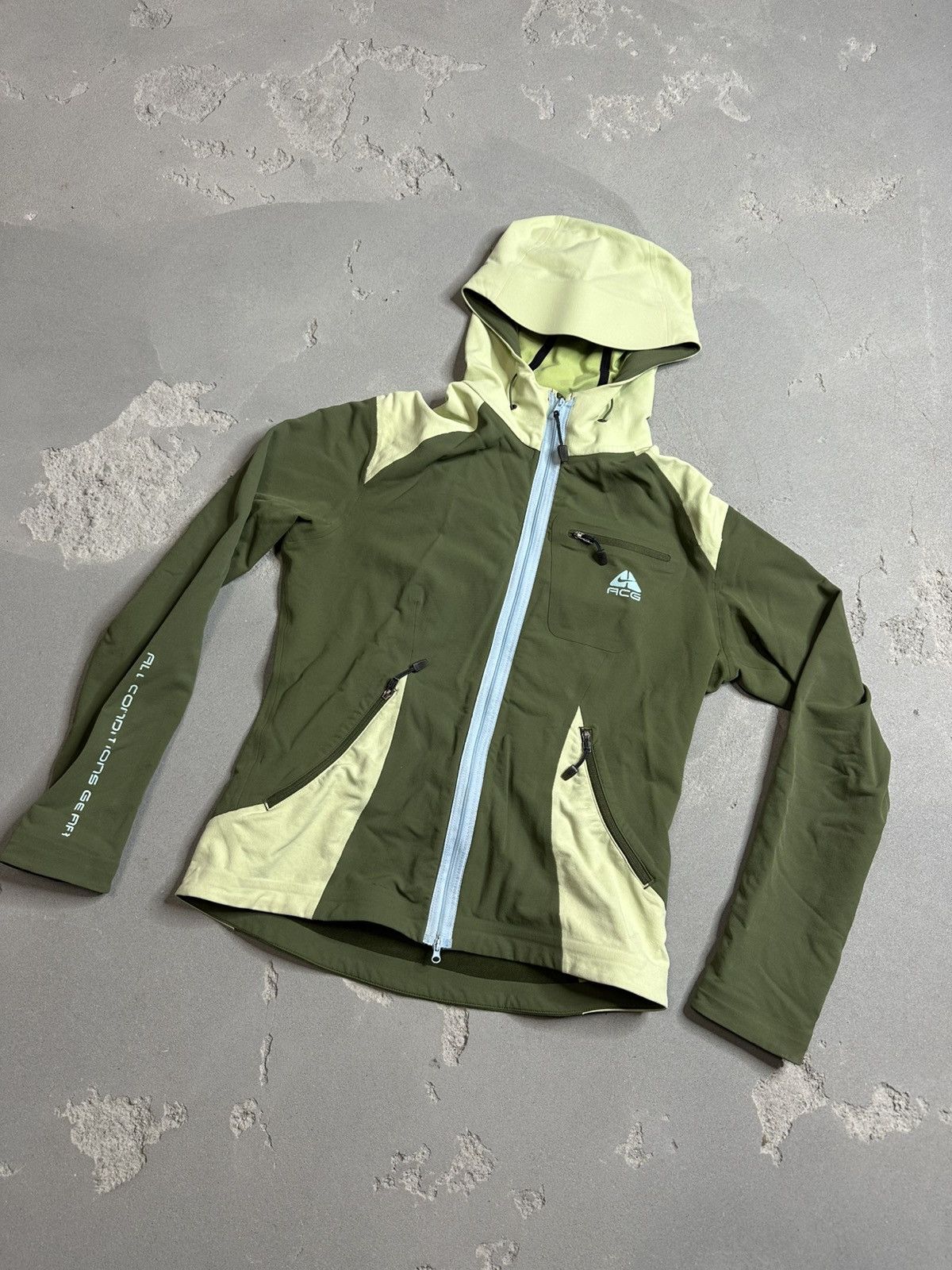 Goretex × Nike ACG × Vintage 00s Nike ACG Vintage Recco Brown Gradient Jacket Outdoor Size S / US 4 / IT 40 - 1 Thumbnail