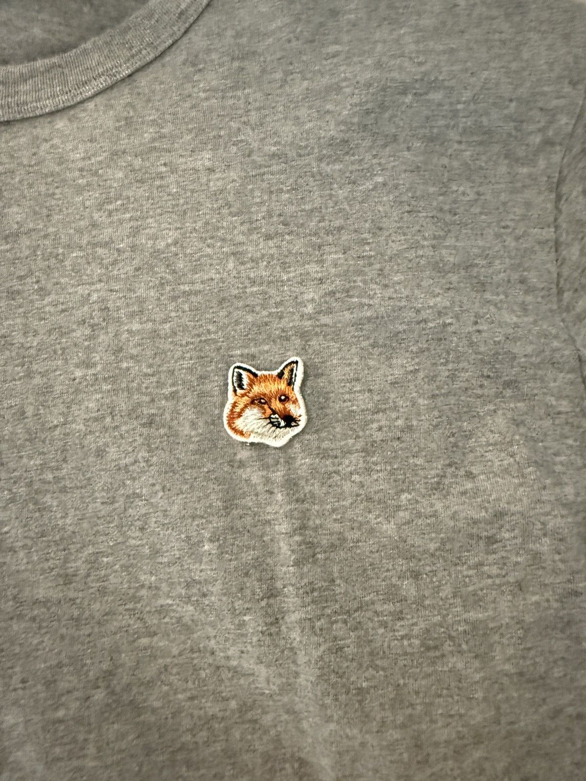 Maison Kitsune Maison Kitsune Gray Fox Head T Shirt Size US M / EU 48-50 / 2 - 2 Thumbnail