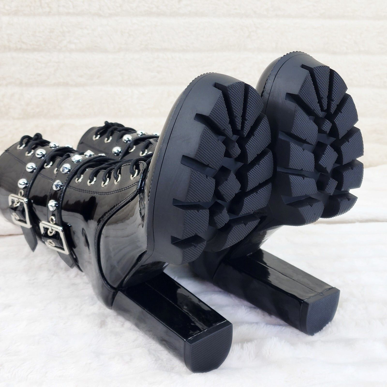 Other Shiney Black Patent Lug Sole Studded Strap Ankle Boots Tempt Size US 10 / IT 40 - 6 Thumbnail