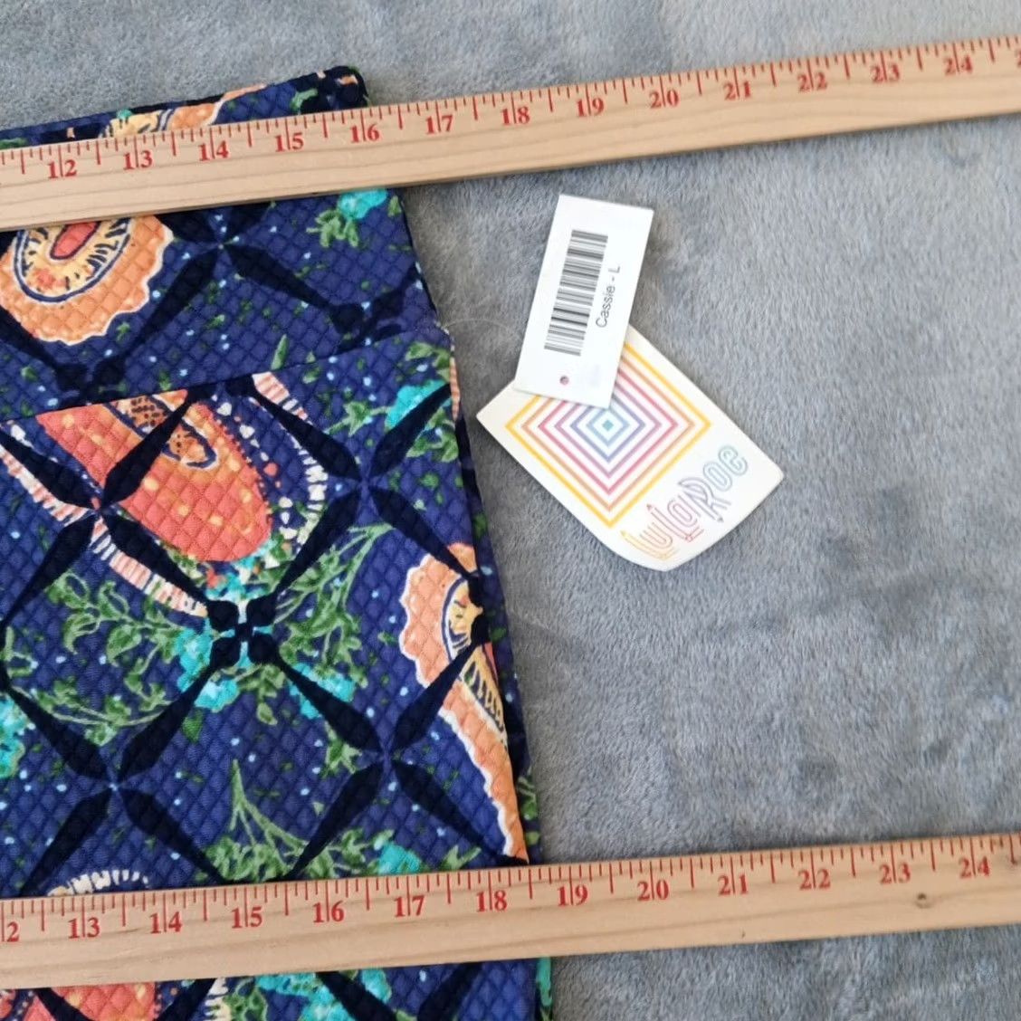 Vintage LuLaRoe Skirt Knee Length Purple Geometric Knit Pull On L Regular Women Casual Stretch Sewing? Size 36" / US 14 / IT 50 - 2 Thumbnail