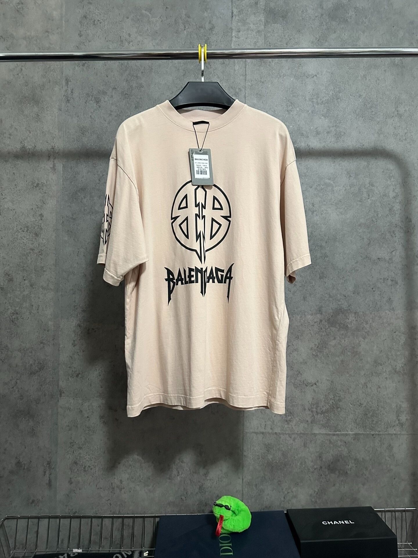 Balenciaga Balenciaga Bitcoin ed Print Short Sleeve T-Shirt Size US XS / EU 42 / 0 - 1 Thumbnail