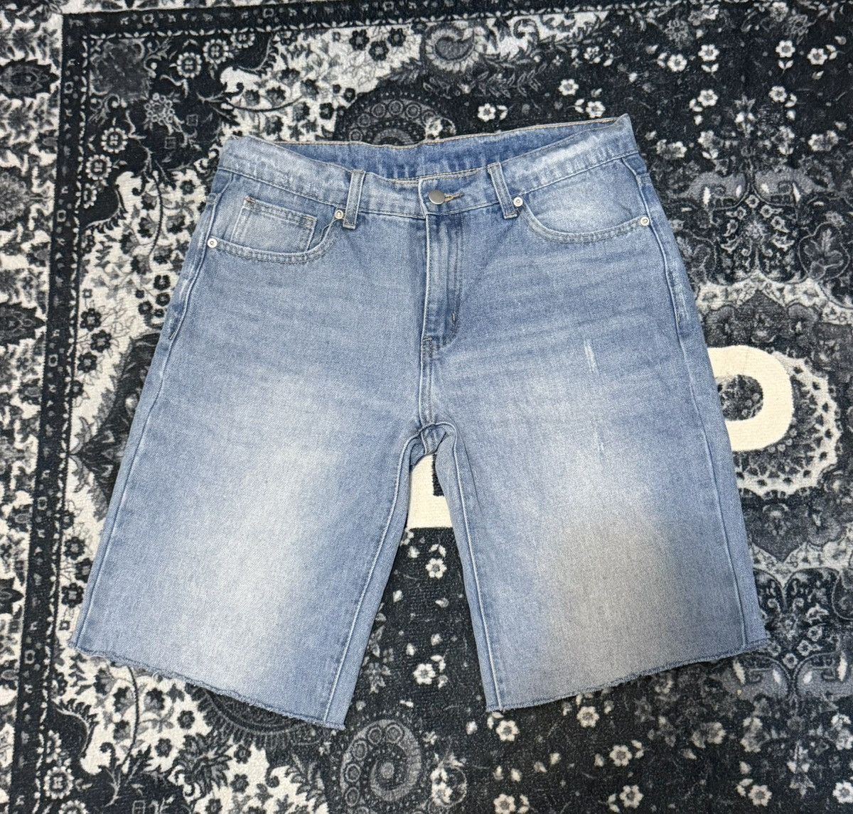 MNML MNML JORTS Size US 30 / EU 46 - 1 Thumbnail