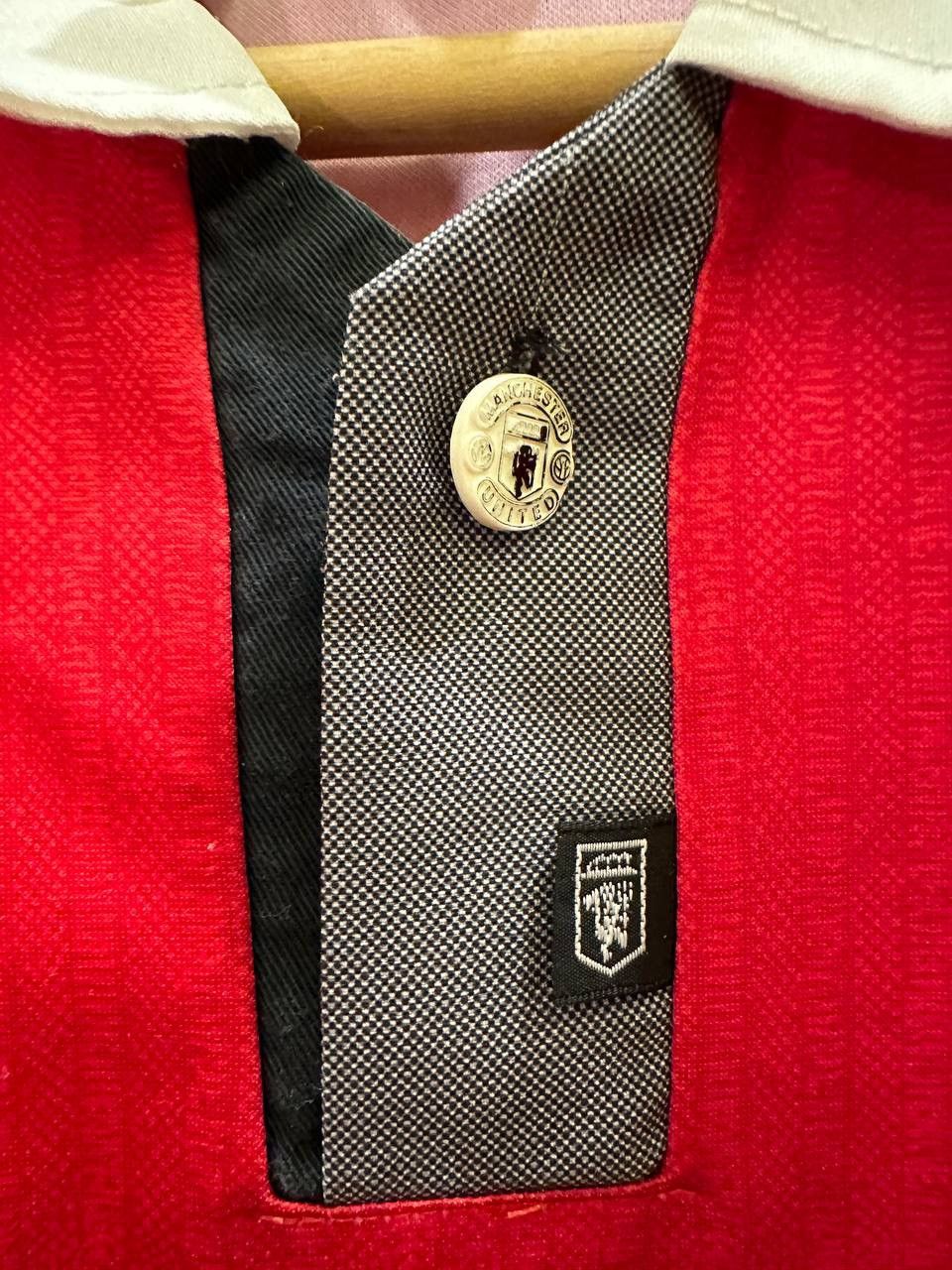 Other Manchester United 1996-1998 Umbro Football Soccer Jersey Size US M / EU 48-50 / 2 - 7 Thumbnail