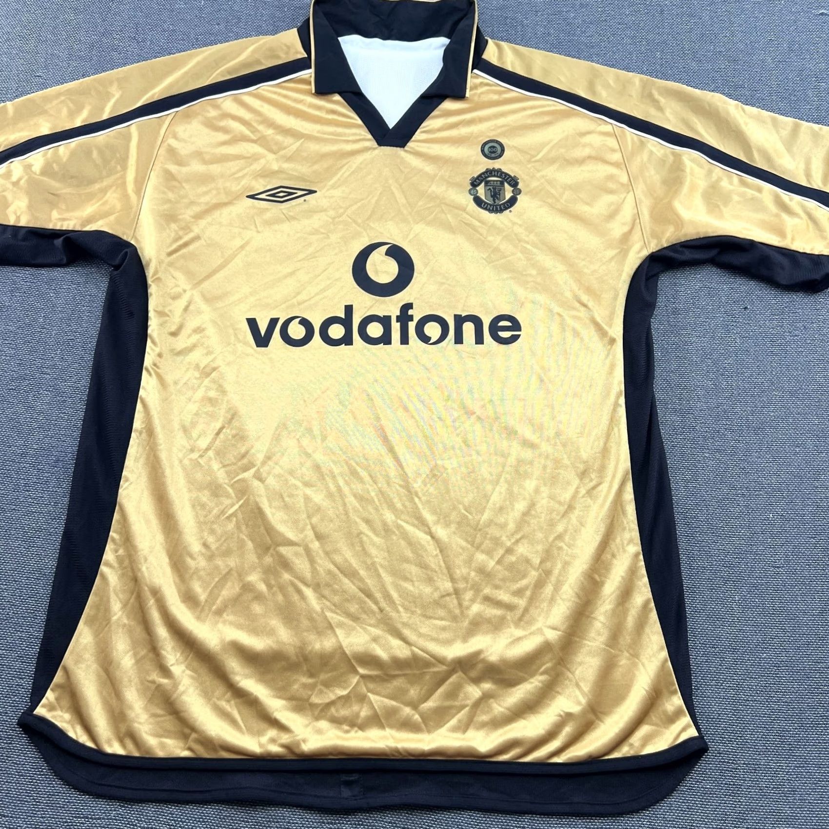 Umbro Manchester United Umbro 2001 2002 Away Third Football Jersey Mens XL White Gold Reversible Size US XL / EU 56 / 4 - 3 Thumbnail
