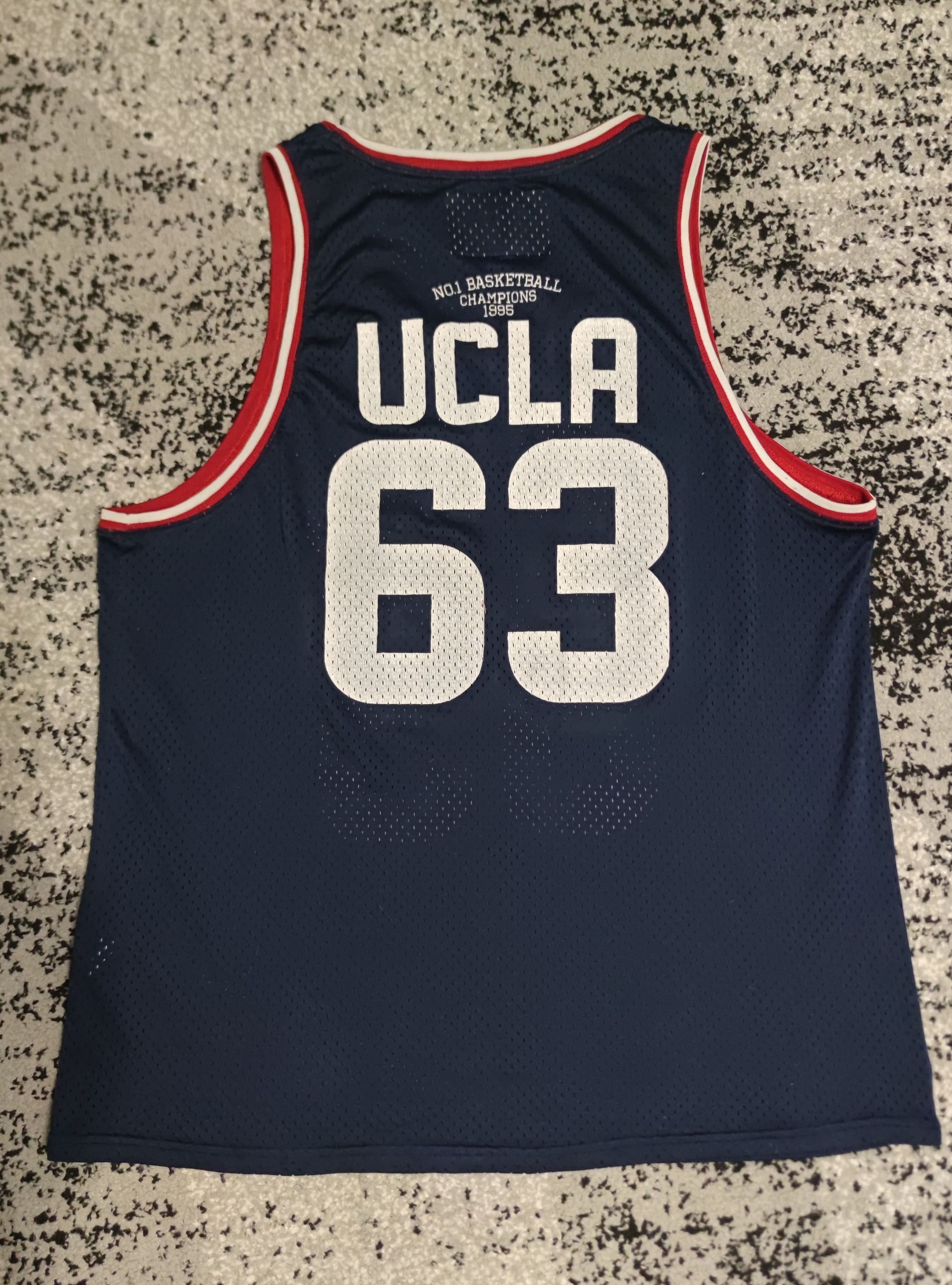 Other Vintage UCLA Bruins 63 Mesh Basketball Jersey Size US L / EU 52-54 / 3 - 2 Thumbnail