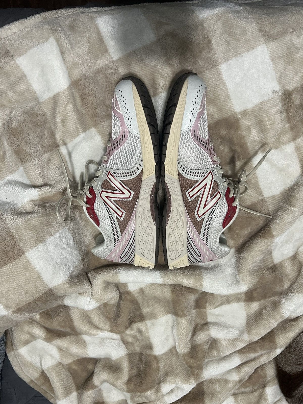 New Balance × size? New Balance 860 v2 Size? Bacon Size US 12 / EU 45 - 7 Thumbnail