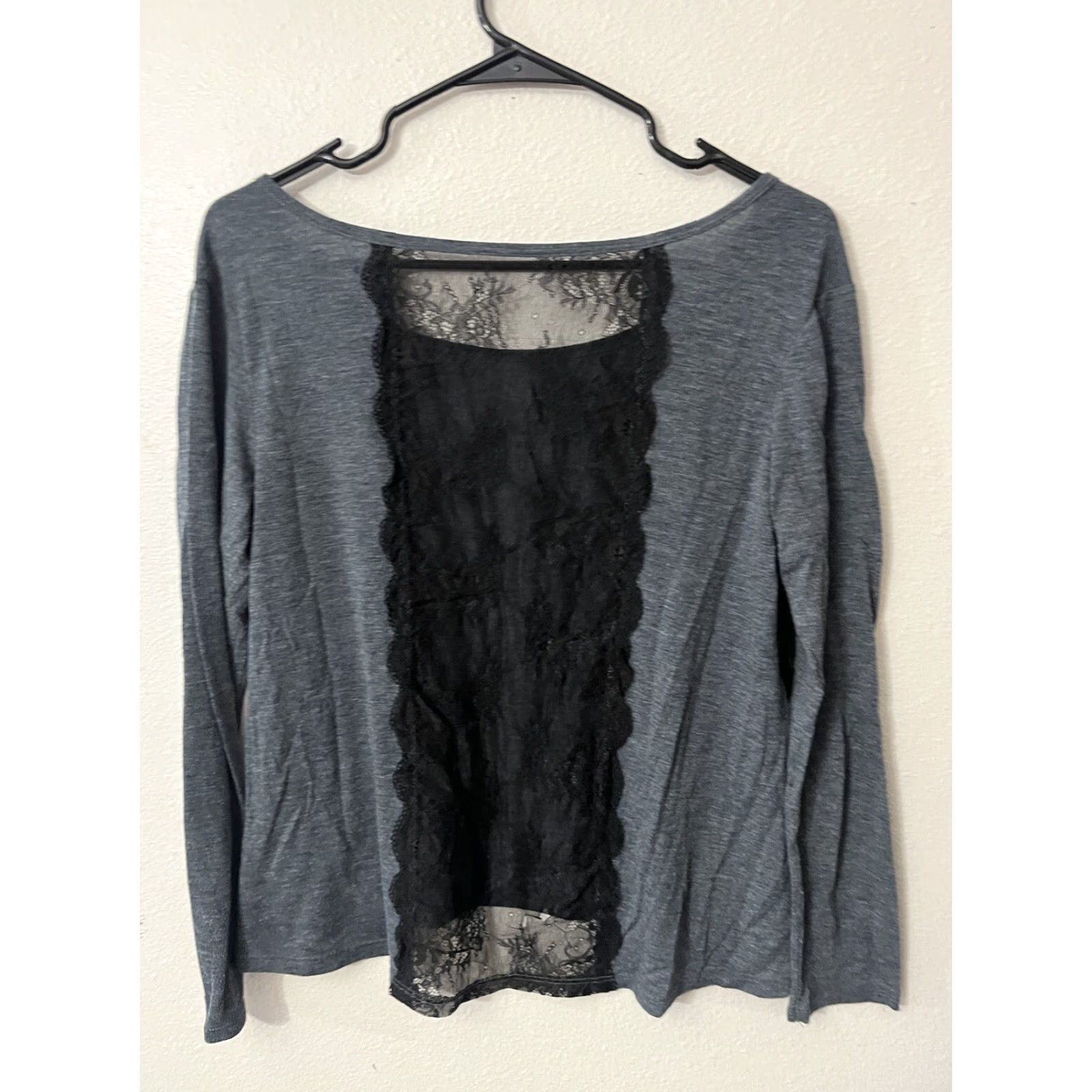 American Eagle Outfitters American Eagle Outfitters Shirt Adult Small Gray Lace Crochet Long Sleeve T-Shirt 90s Classic Womens Size S / US 4 / IT 40 - 3 Thumbnail