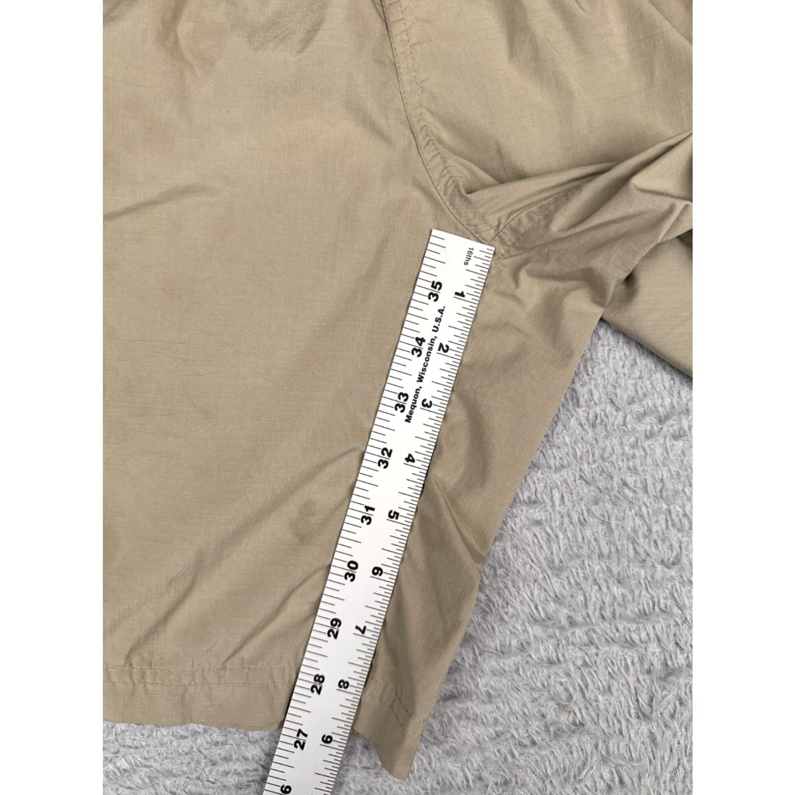 Patagonia Patagonia Shorts Men L Beige Nylon 9" Drawstring Elastic Waist Lined Casual Beach Gym Run 100% Nylon Size US 33 - 6 Thumbnail