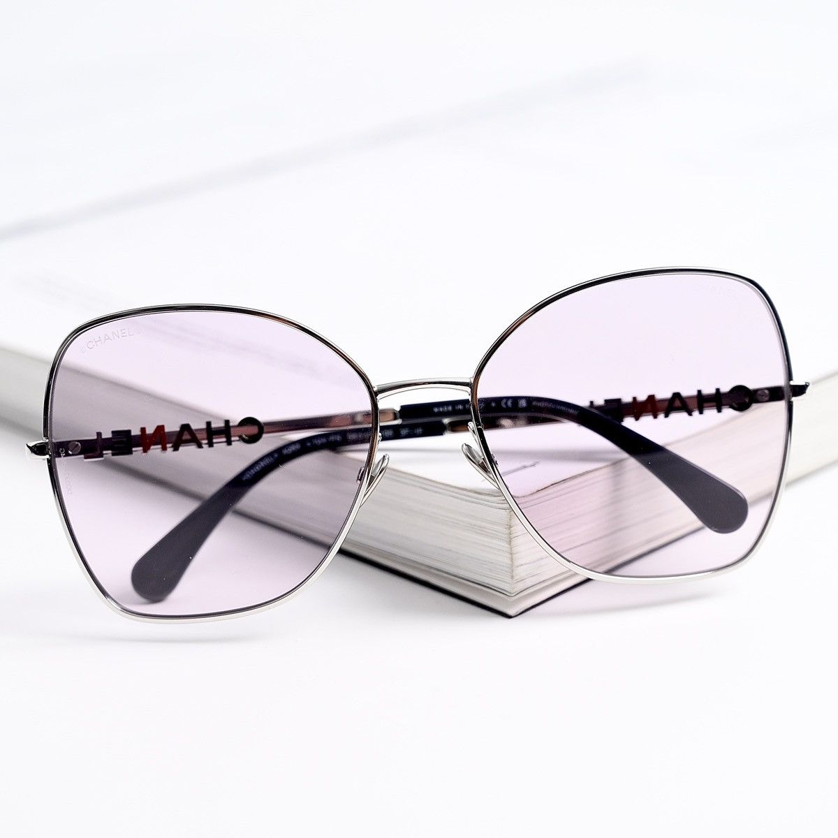 Chanel CHANEL 0CH4283 C124P5 SUNGLASSES Size ONE SIZE - 8 Thumbnail