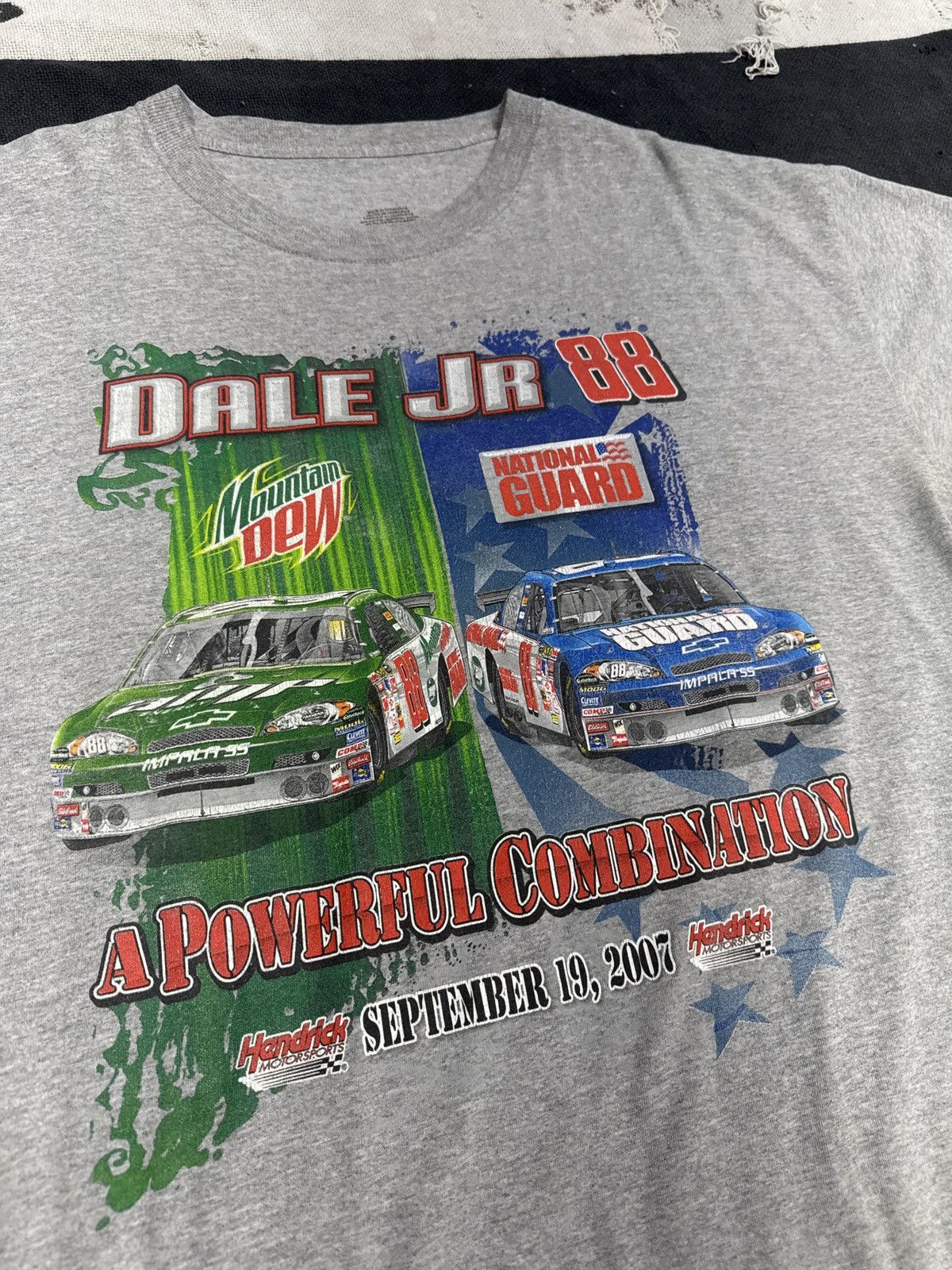 Vintage Dale Jr 88 Nascar Vintage Y2K T-Shirt Size US XXL / EU 58 / 5 - 3 Thumbnail