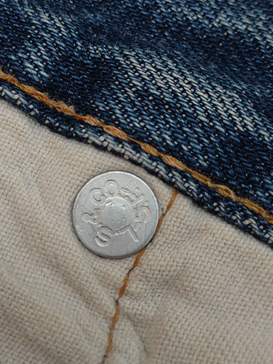 Levi's Rare 60's Vintage Levi's 501 Redline Selvedge, Button No 6 Size US 29 - 13 Thumbnail