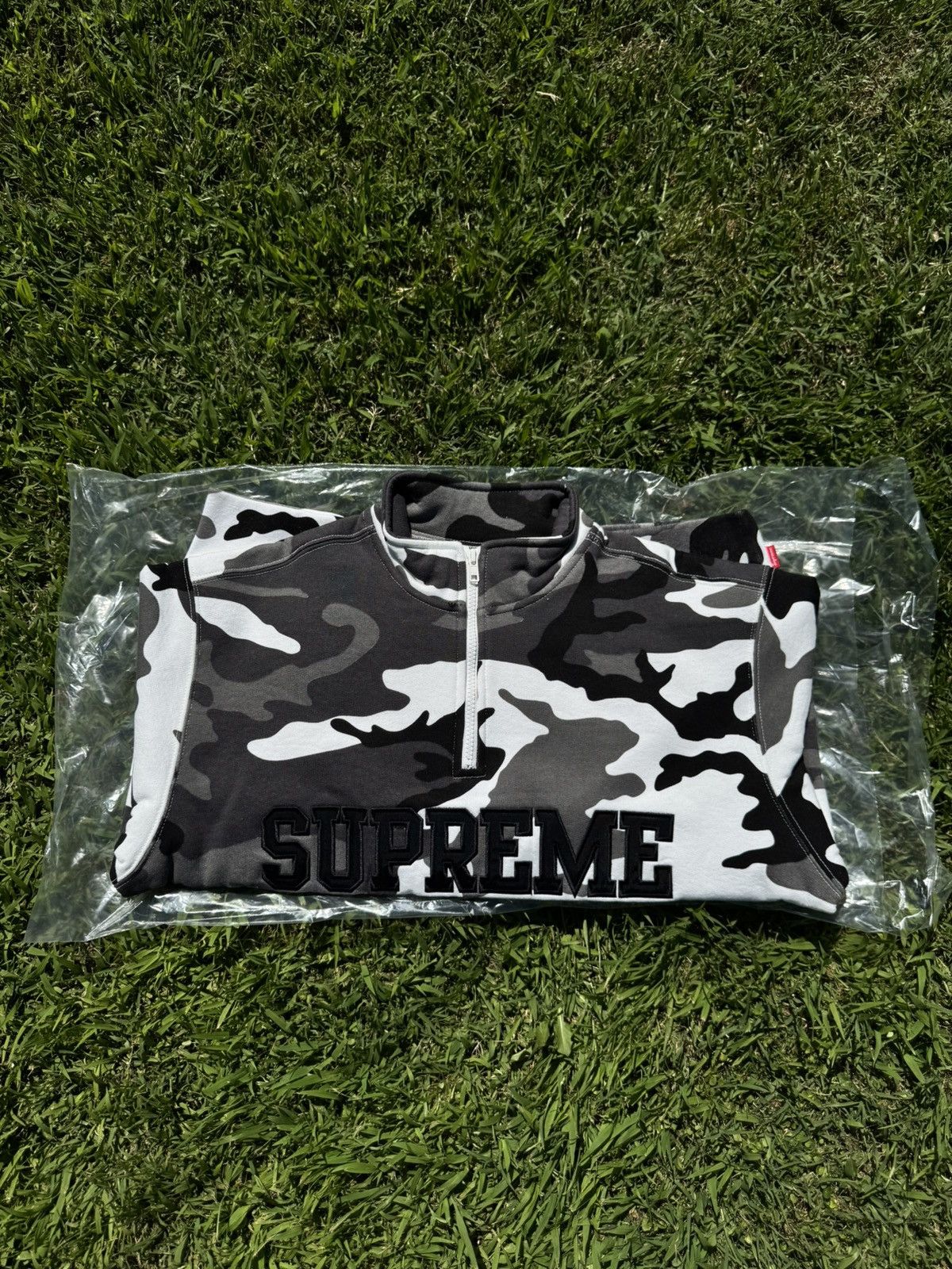 Supreme Supreme Seoul Shop Flag Half Zip Pullover Size US S / EU 44-46 / 1 - 4 Thumbnail