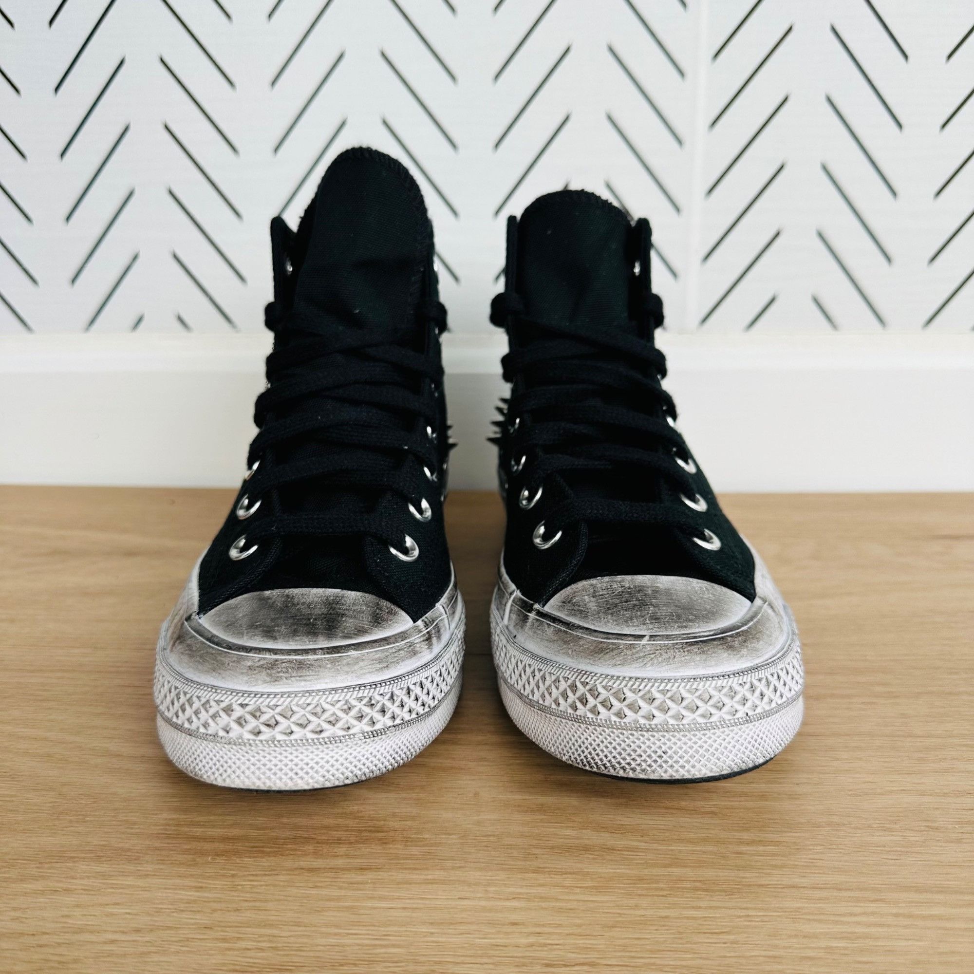 Converse ❤️Rare Converse Chuck 70 Hi Womens Shoes Sz 5 Studded Sneake Size US 5 / IT 35 - 5 Thumbnail