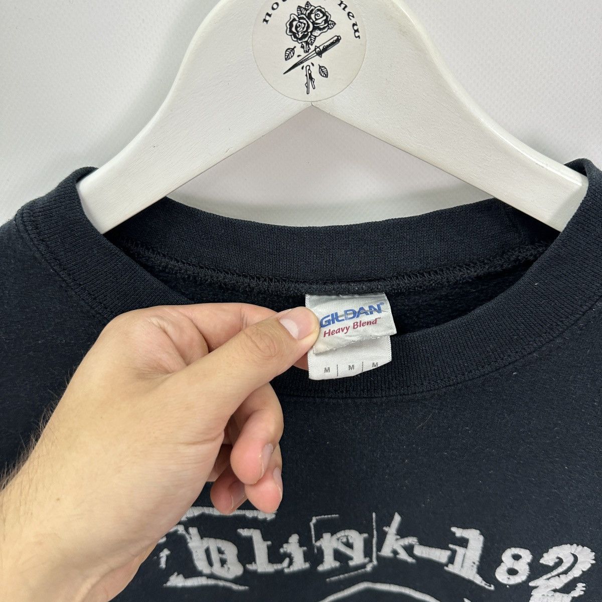 Band Tees Vintage 00s Blink-182 official merchandise sweatshirt rock Size US M / EU 48-50 / 2 - 5 Thumbnail