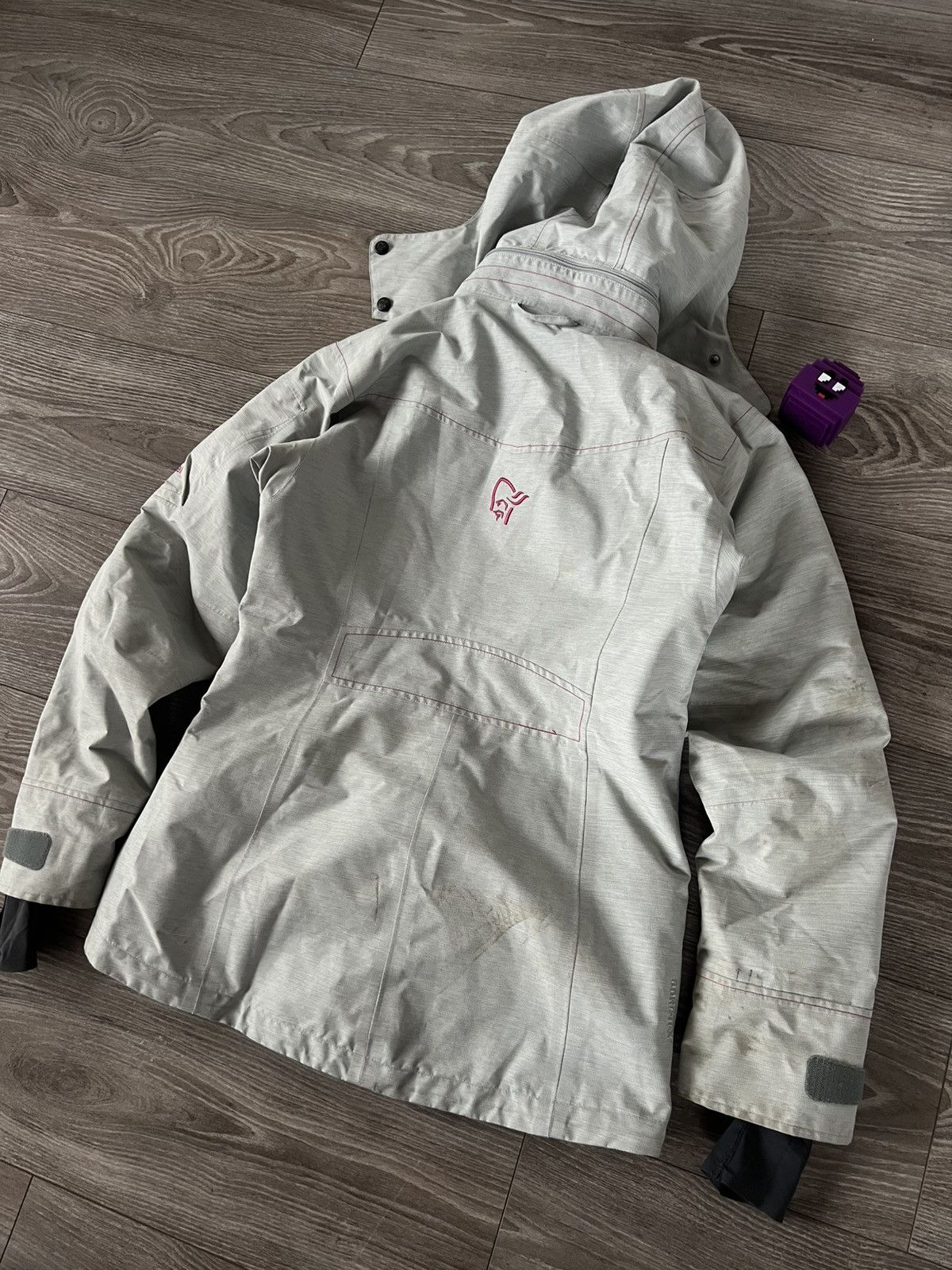 Norrona Norrona Gore-Tex Roldal Rare Gorpcore Insulated Pro Jacket Size S / US 4 / IT 40 - 22 Thumbnail