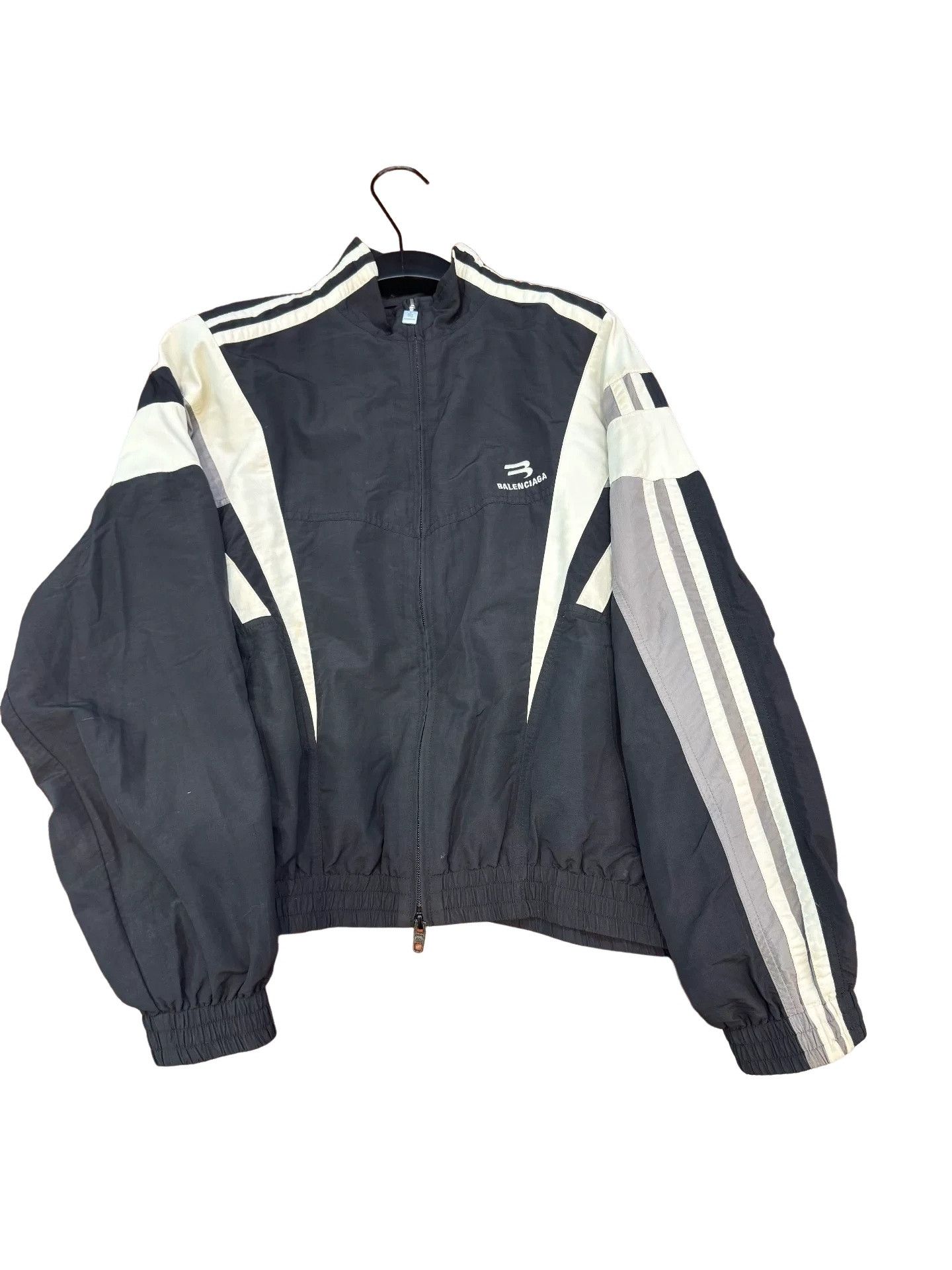 Balenciaga Balenciaga Sporty B Windbreaker Jacket Size L Size US L / EU 52-54 / 3 - 1 Thumbnail