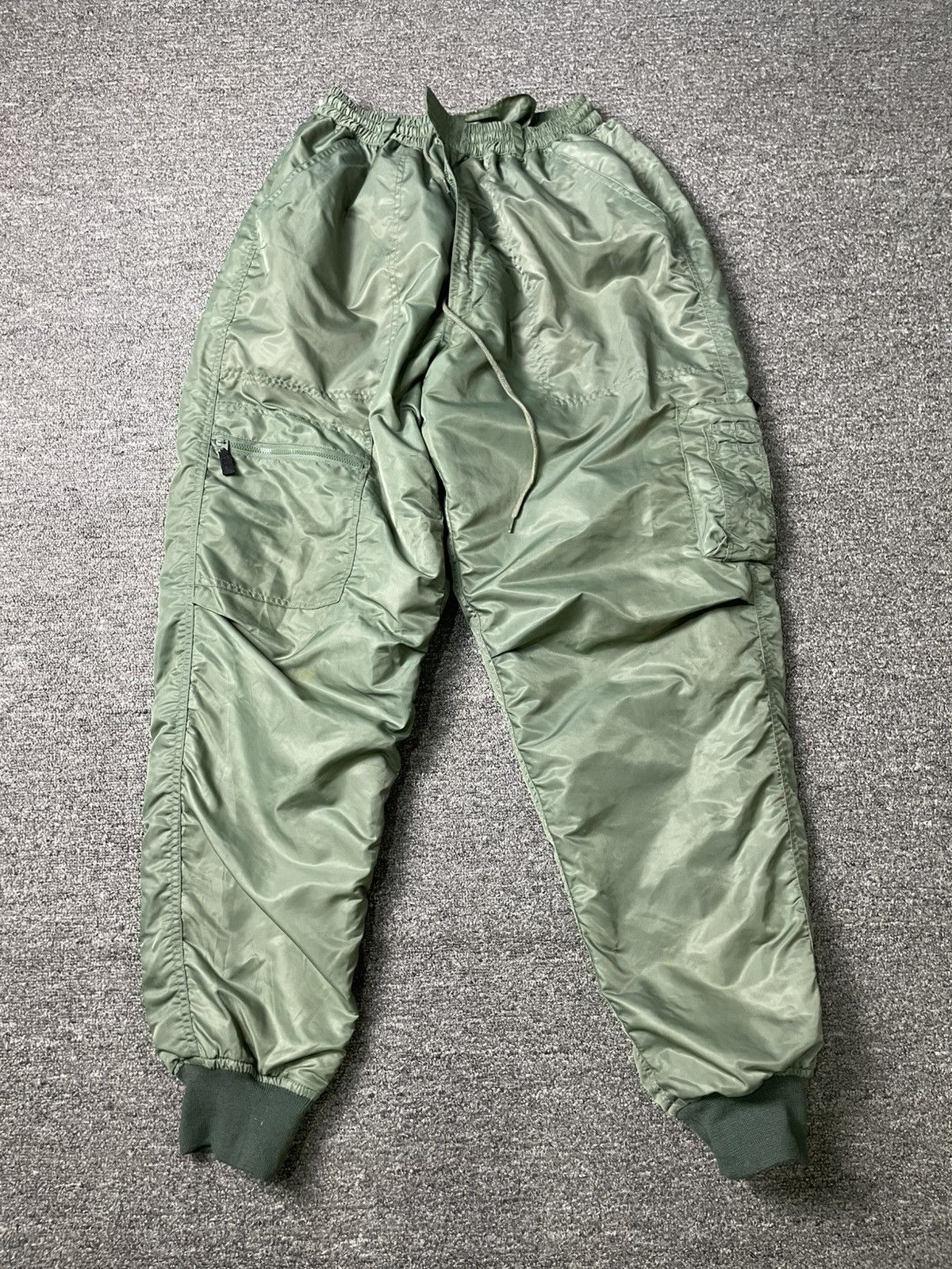 Japanese Brand × Vintage Japanese Brand Quilted Nylon Pants (109) Size US 26 / EU 42 - 1 Thumbnail
