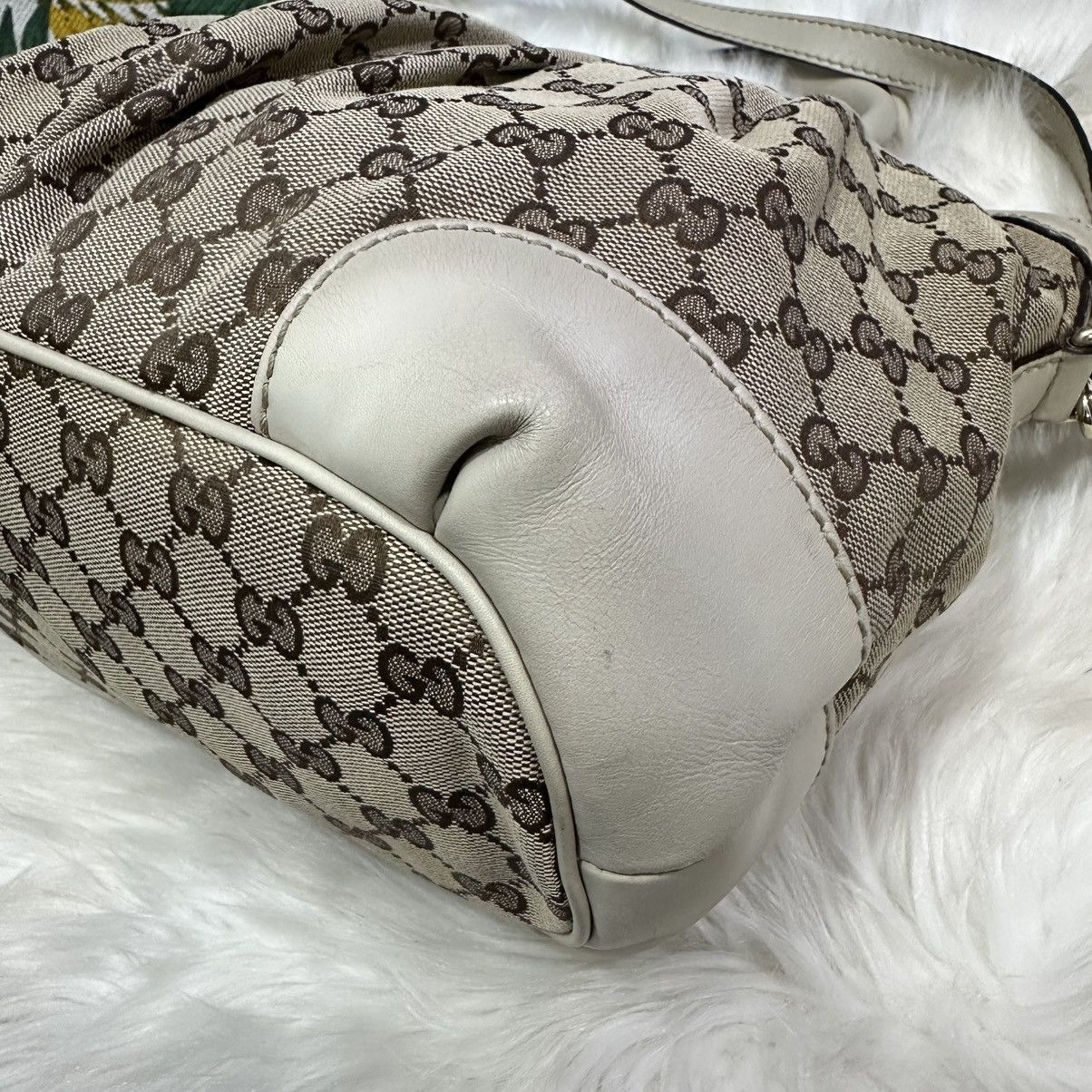 Gucci Authentic GUCCI GG Sukey Handbag/ Shoulder Bag Size ONE SIZE - 5 Thumbnail