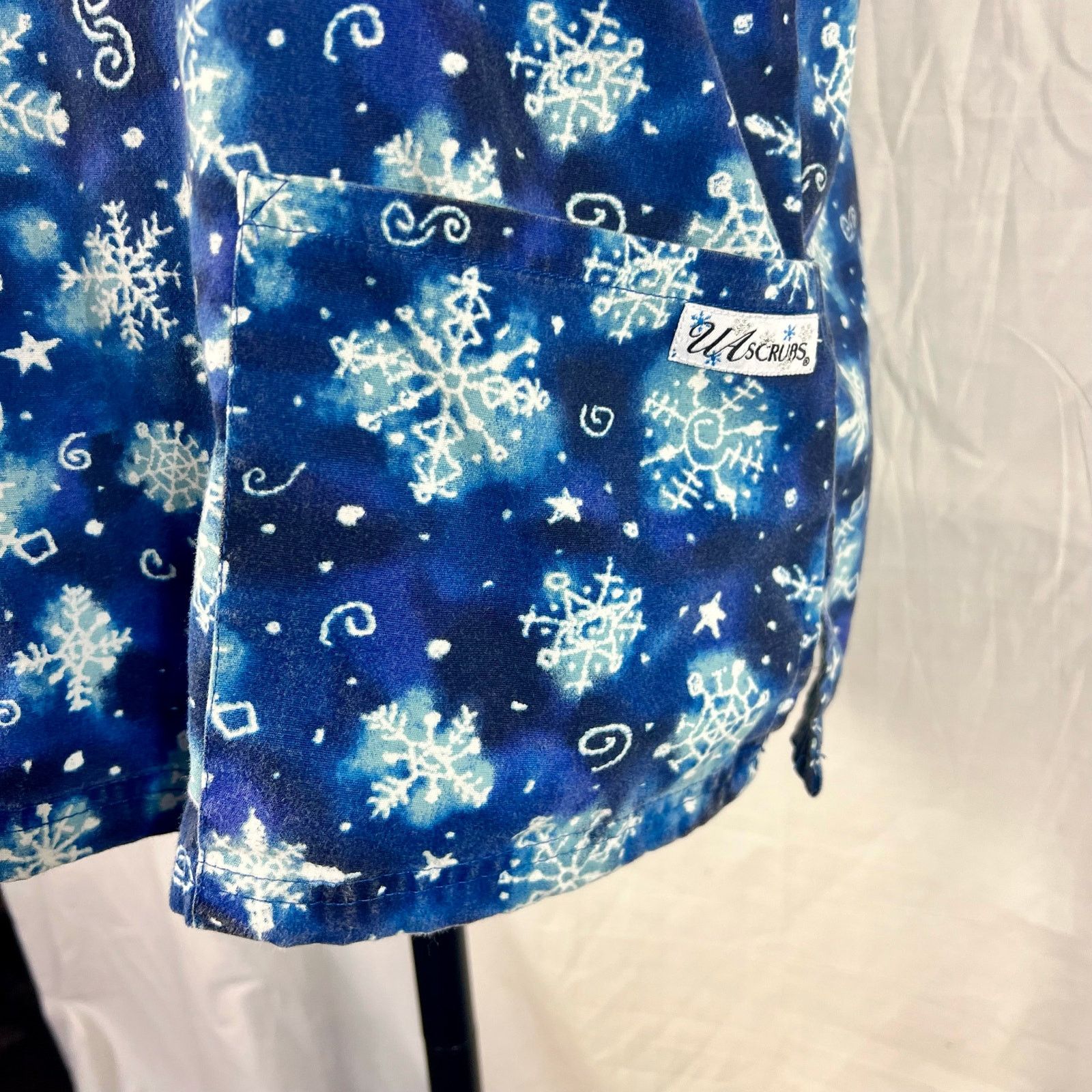 Other UA Scrubs Winter Snowflake Small Top Pants Pockets Nursing Size S / US 4 / IT 40 - 4 Thumbnail