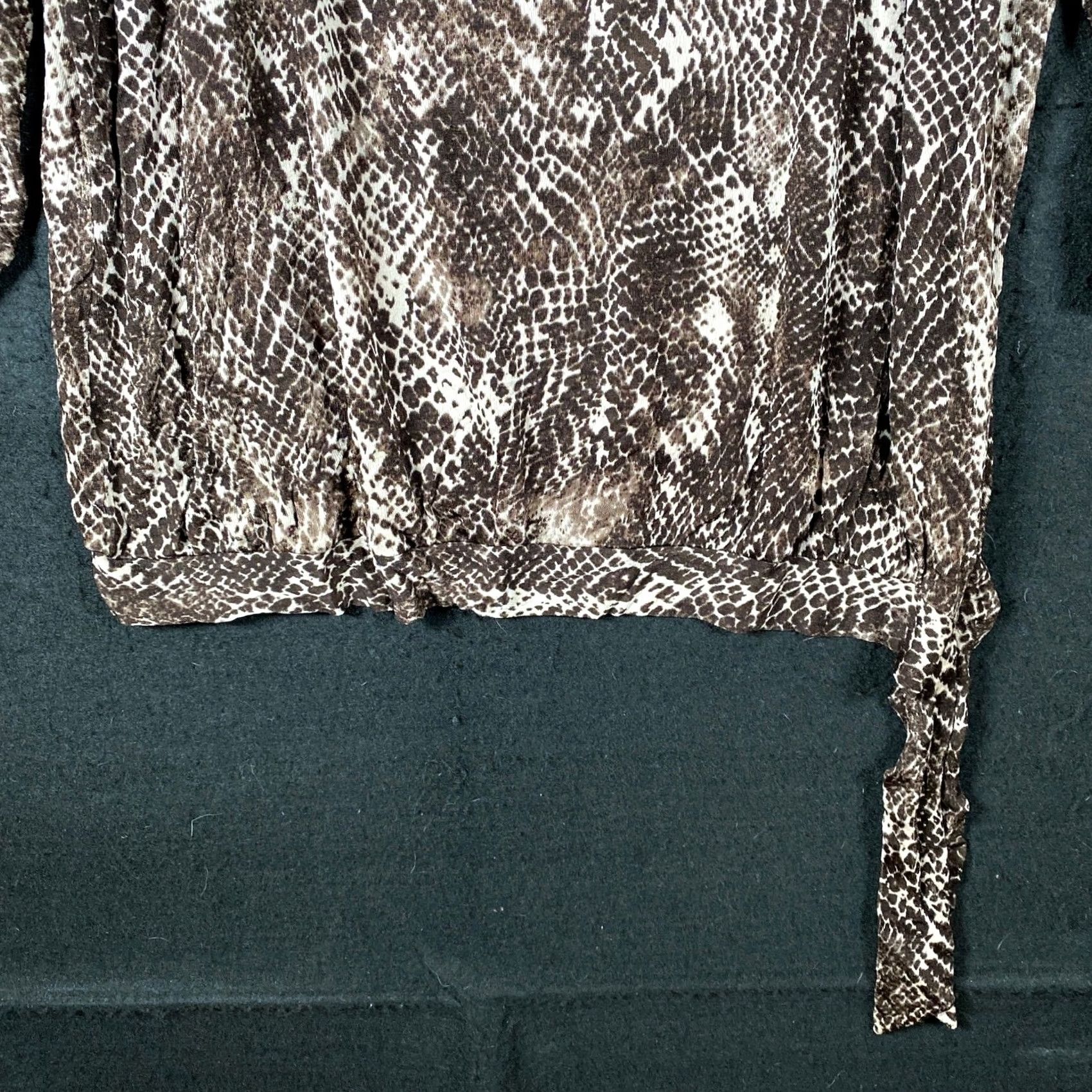 Vintage Chico's Travelers Blouse Womens Knit Front Knot Animal Print 3/4 Sleeve Scoop Neck L Brown Tan Size L / US 10 / IT 46 - 3 Thumbnail